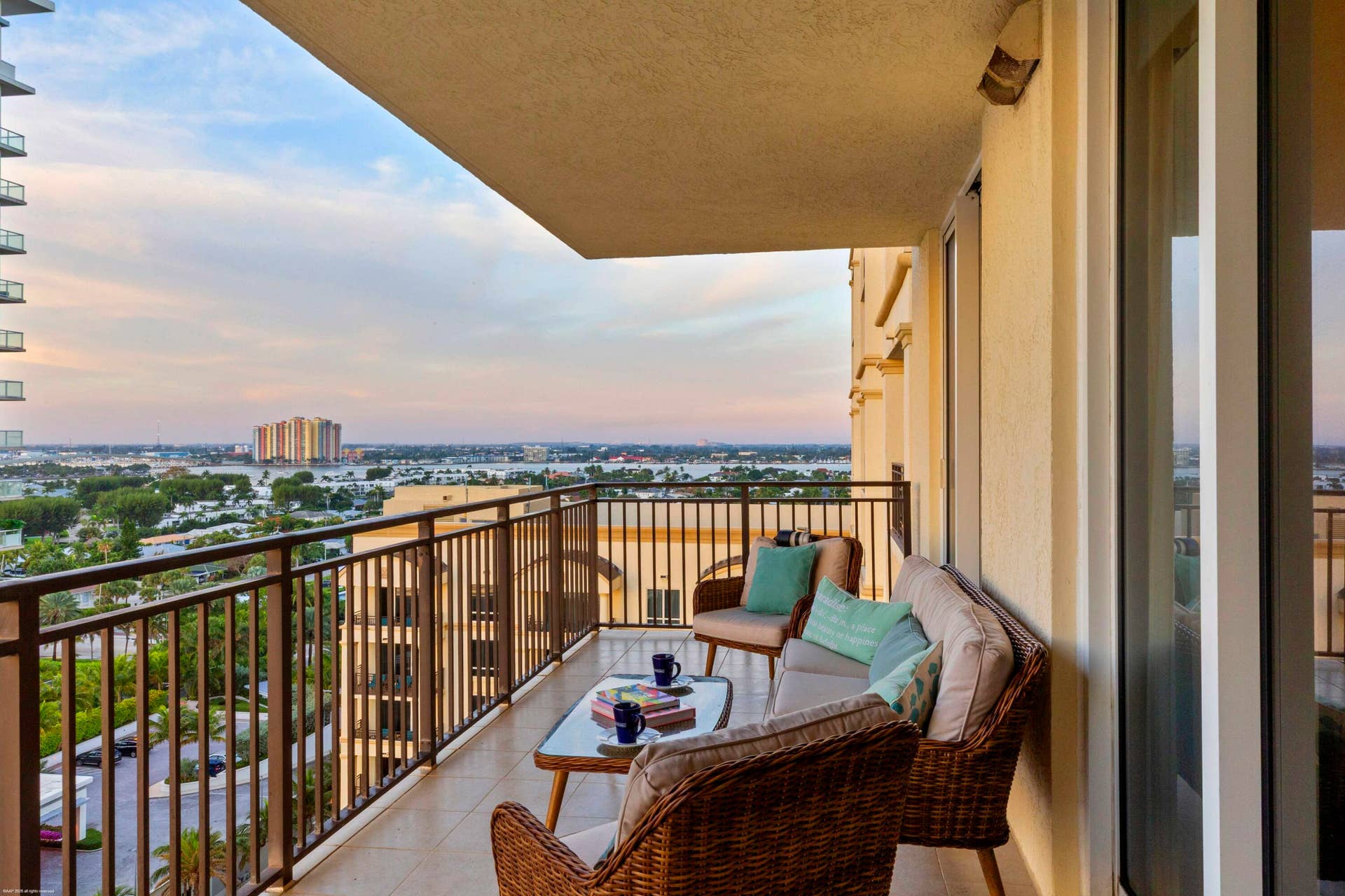 3800 N Ocean Dr 1450 023