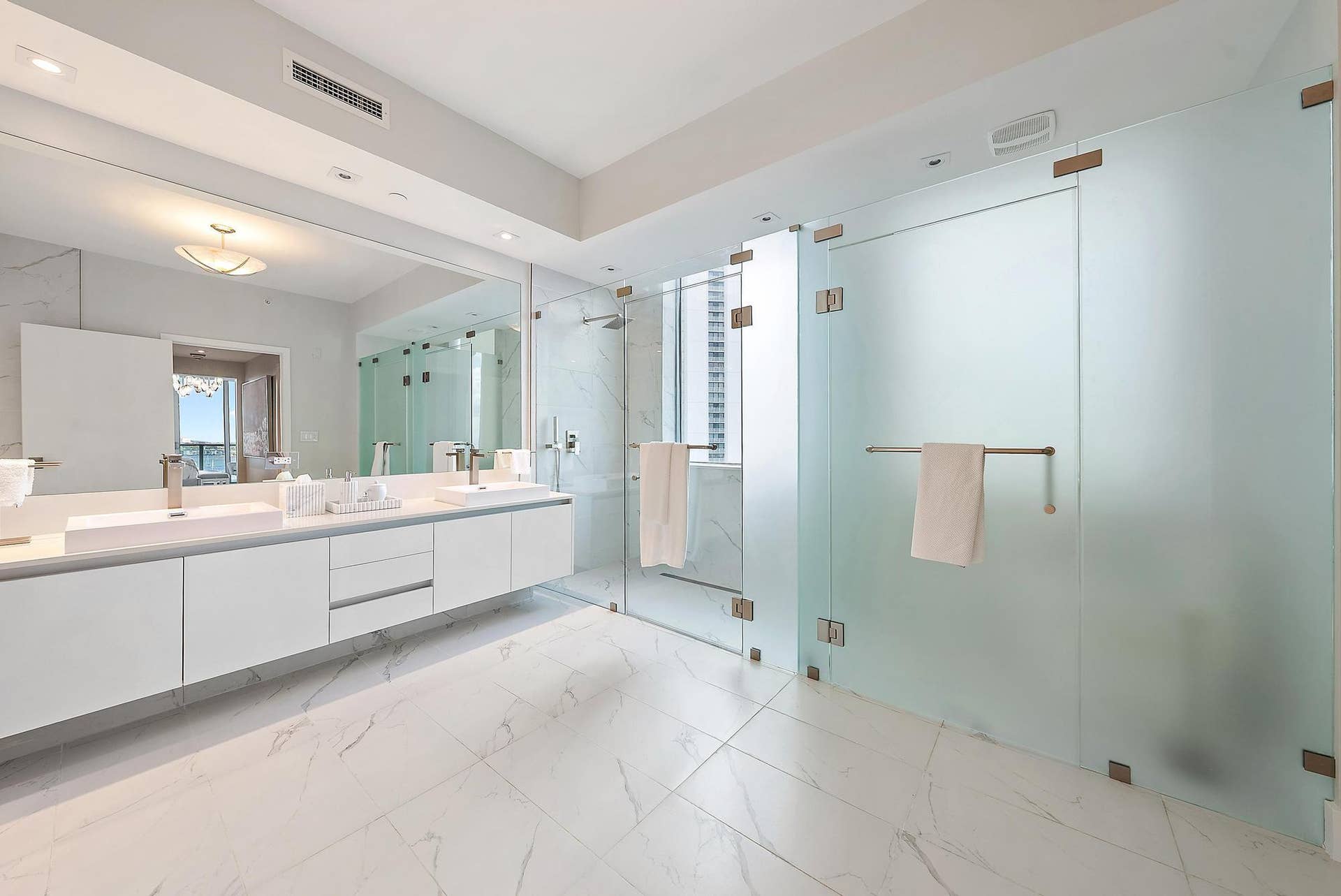 3100 N Ocean Dr p 1105-25
