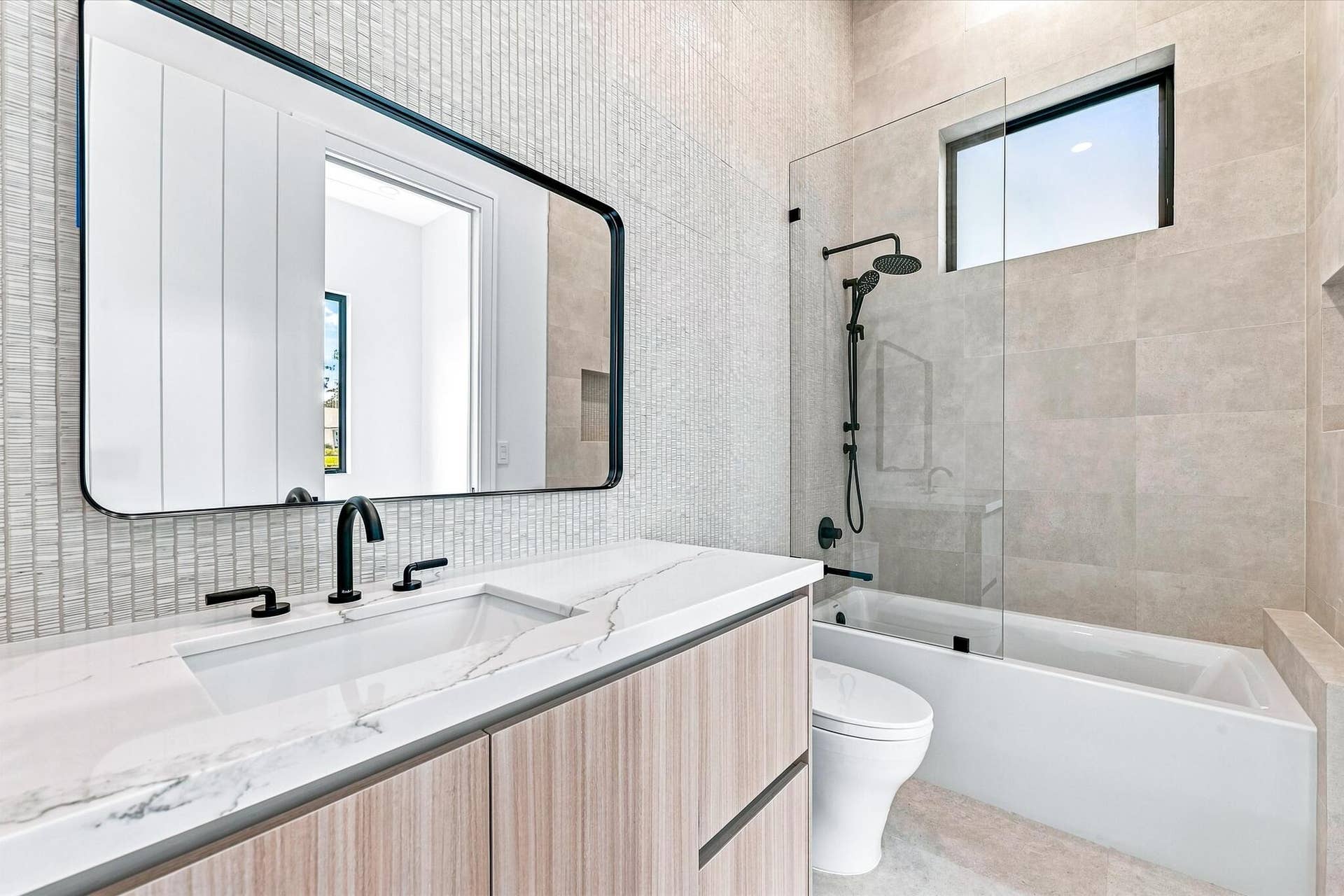 5593 Reynolds Road, Lake Worth, FL 33449 Guest House Bathroom