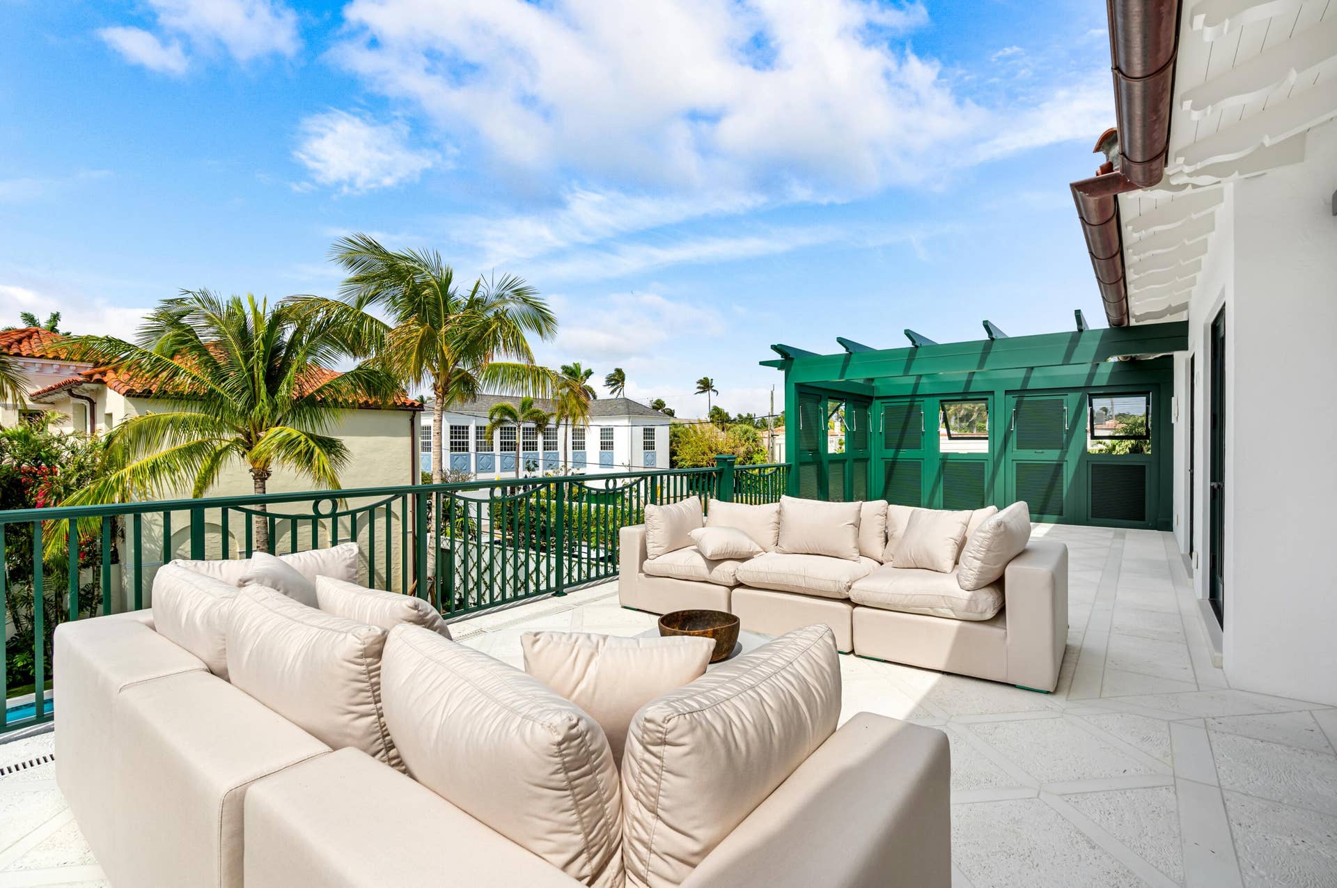 206 Phipps Plaza, Palm Beach, FL 33480 mls_BALCONY_RIGHT_DT