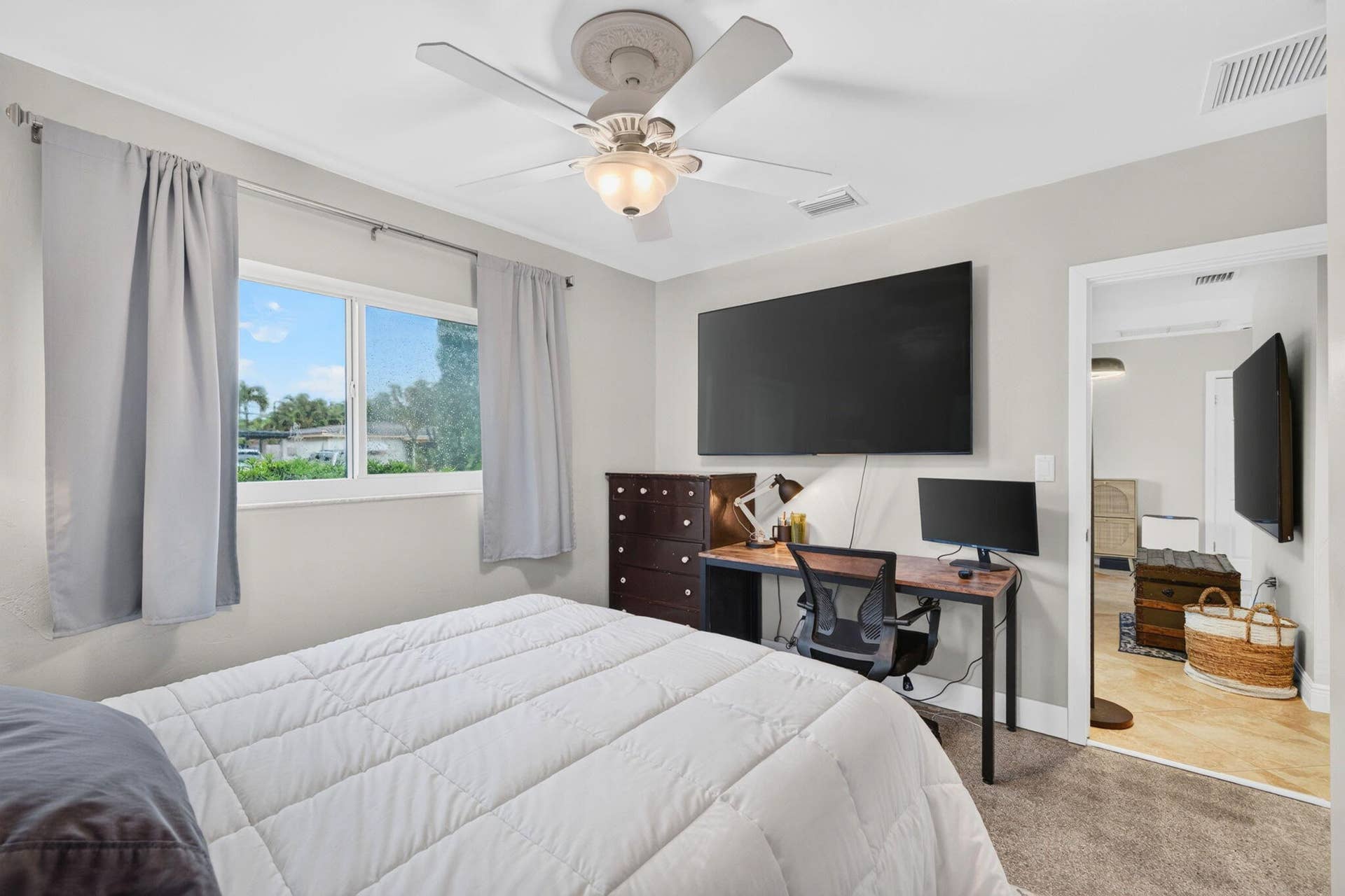 Gueat bedroom