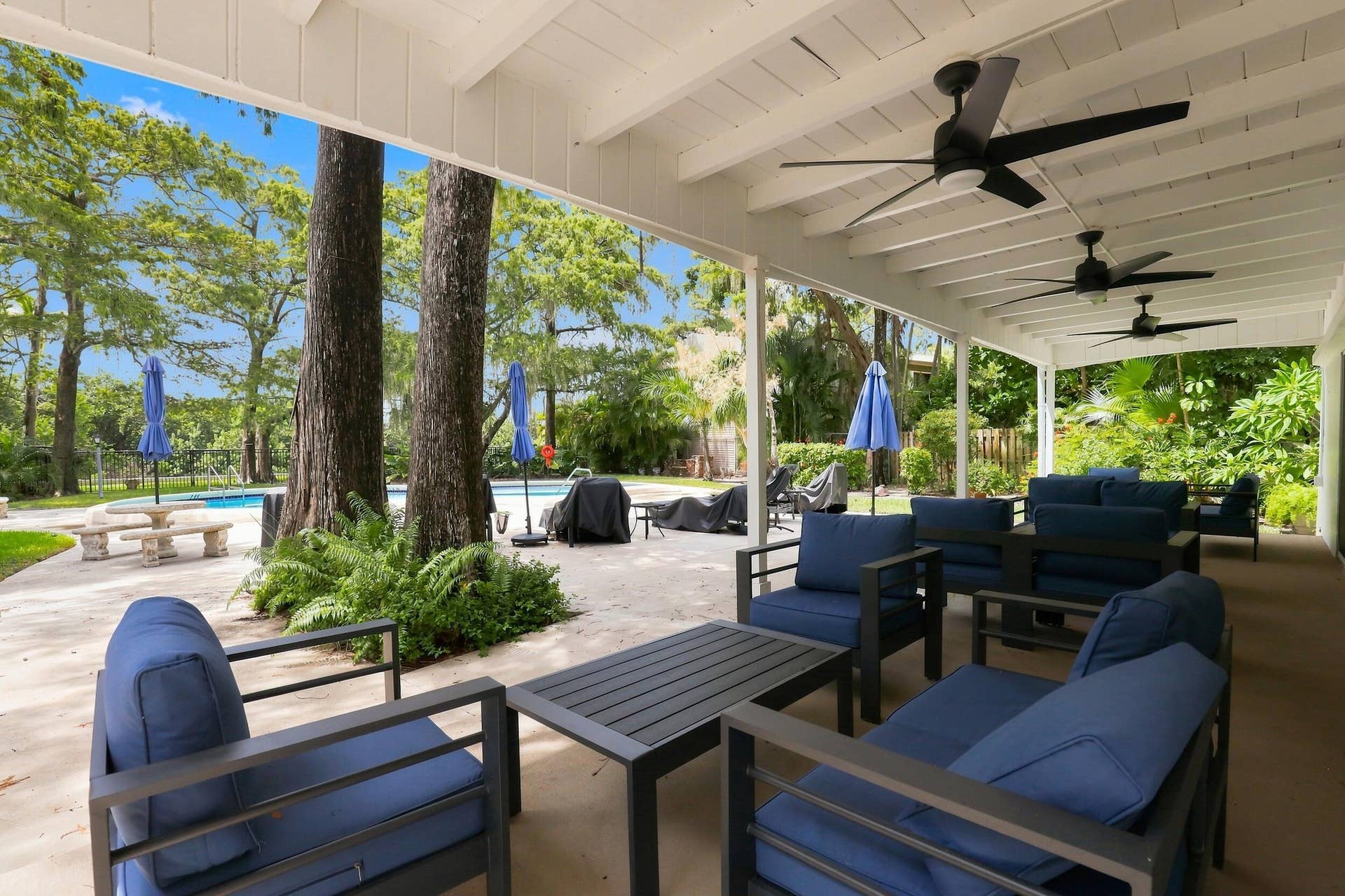 7 Middlesex Drive, Wilton Manors, FL 33305 Pool