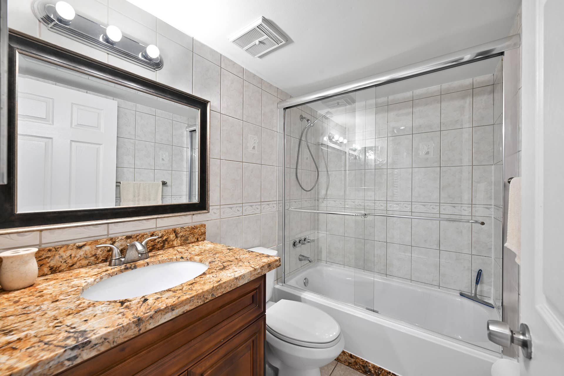 522 Trace Circle, #102, Deerfield Beach, FL 33441 522 Trace Circle 102 00021