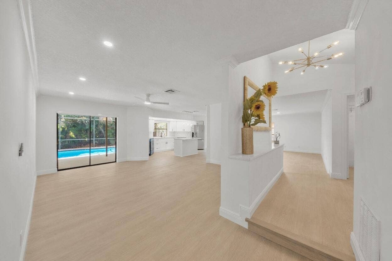4854 ACORN Drive, Boca Raton, FL 33487 17 Living Area (1)
