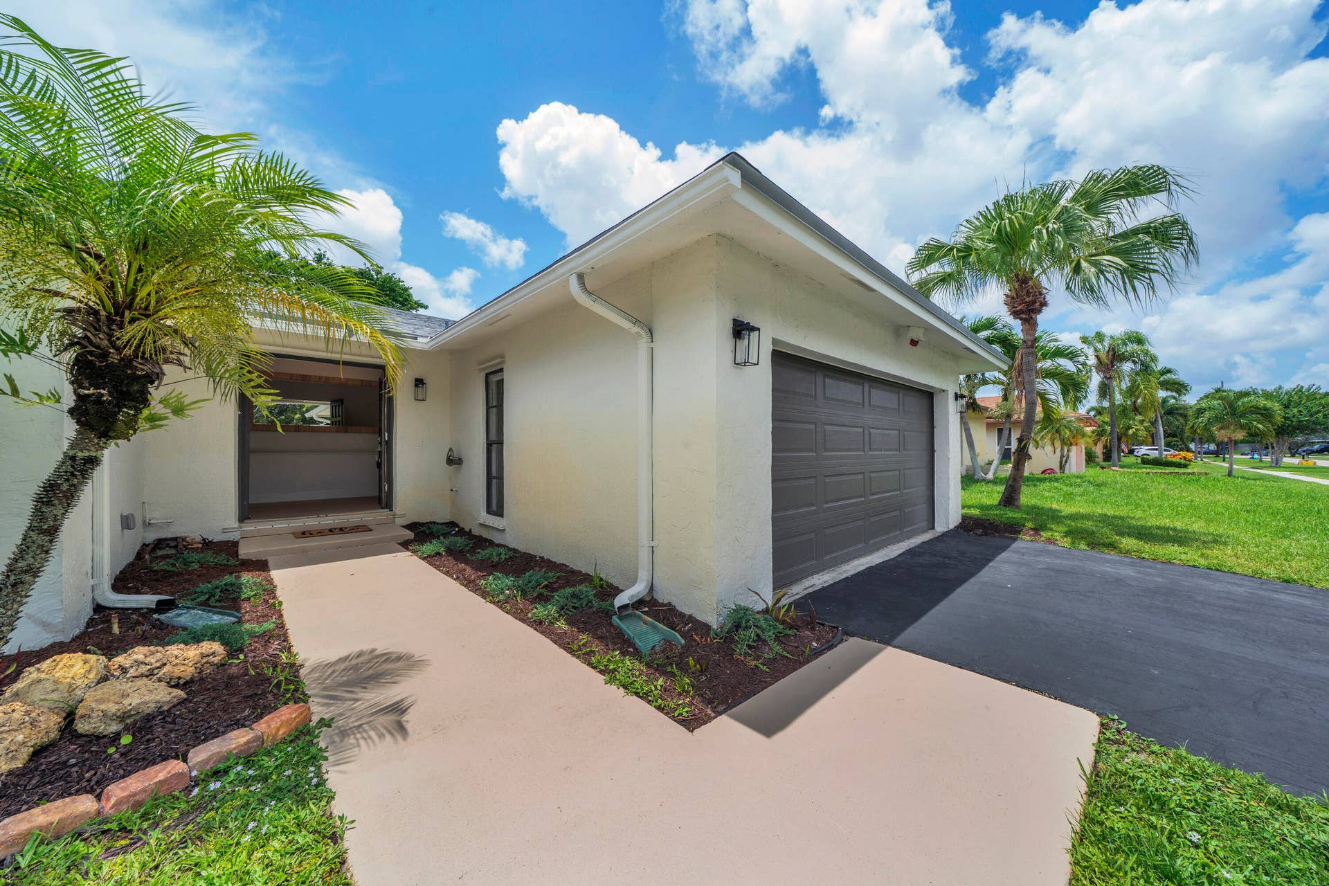 4854 ACORN Drive, Boca Raton, FL 33487 2 Entryway (1)