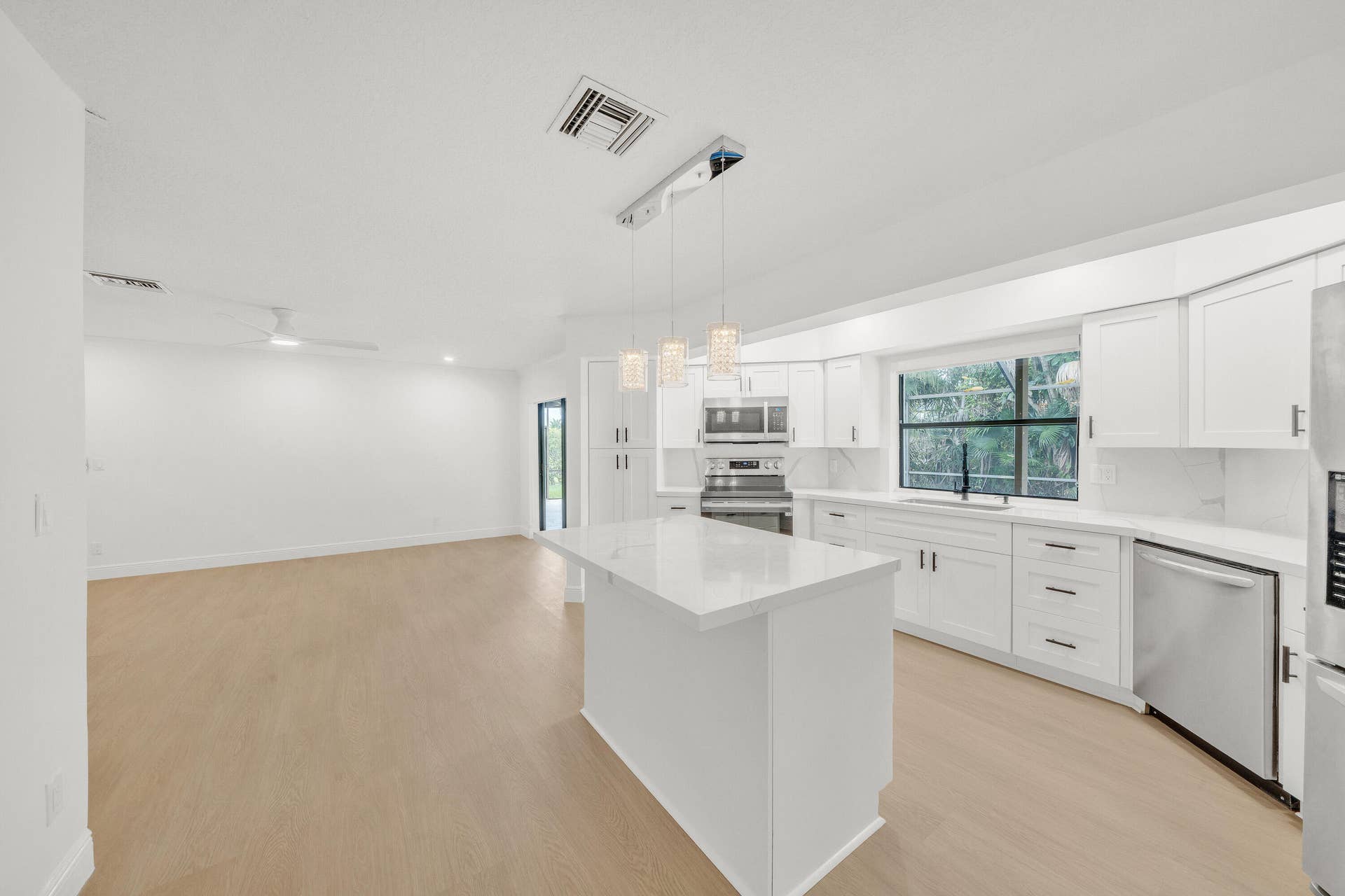 4854 ACORN Drive, Boca Raton, FL 33487 5 Kitchn (2)