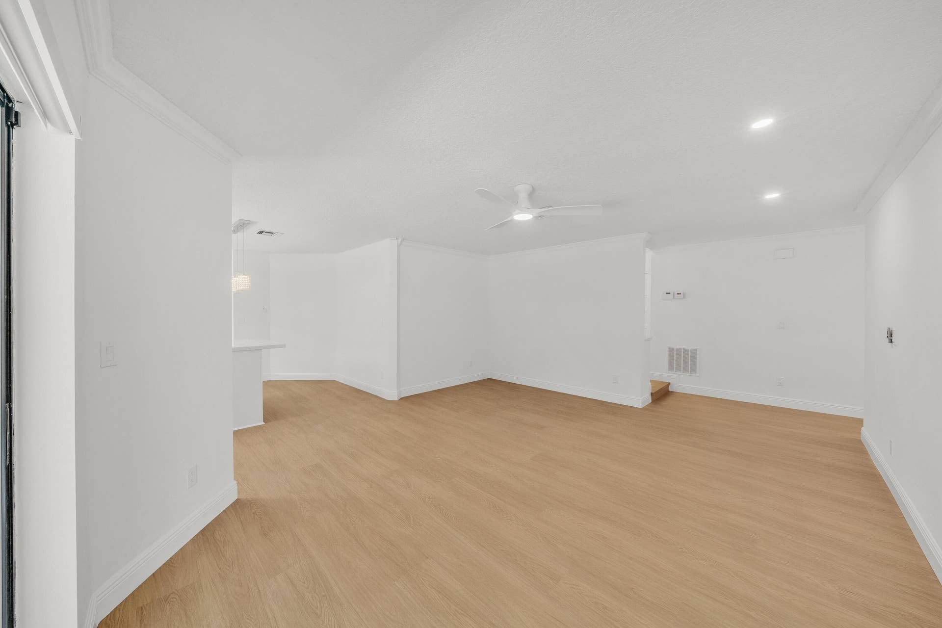 4854 ACORN Drive, Boca Raton, FL 33487 20 Living Area