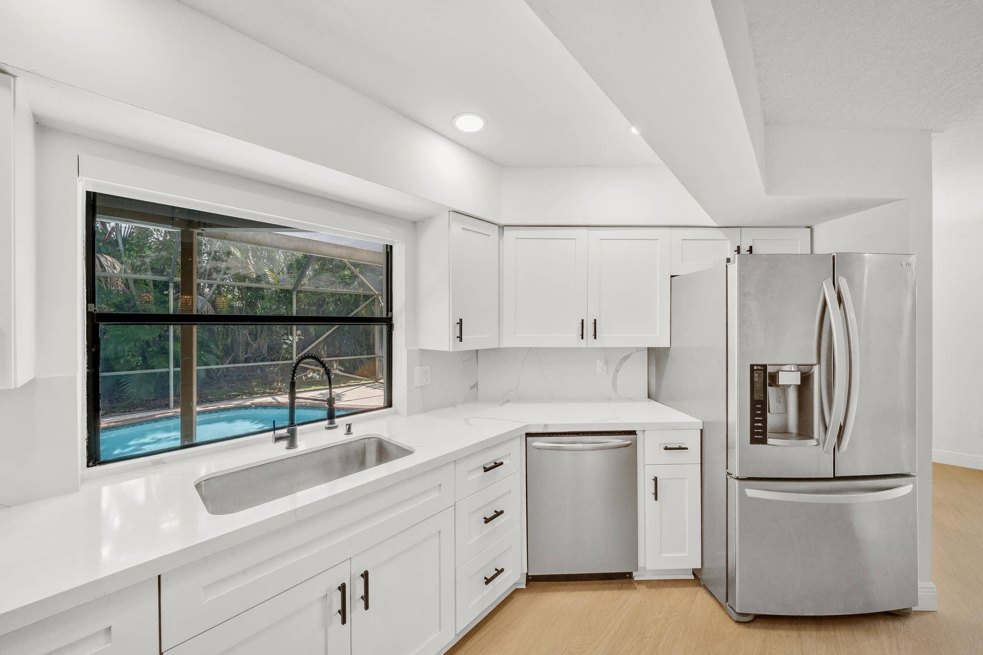 4854 ACORN Drive, Boca Raton, FL 33487 5 Kitchn (02A)