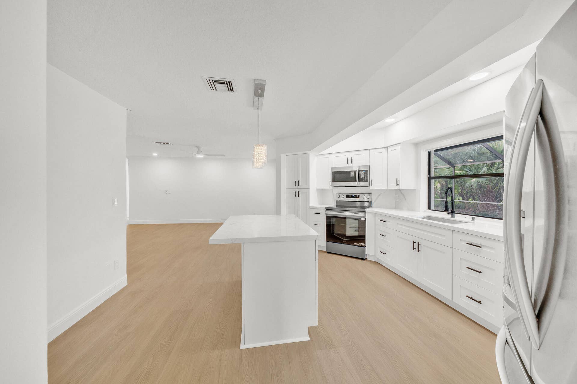 4854 ACORN Drive, Boca Raton, FL 33487 5 Kitchn (1)
