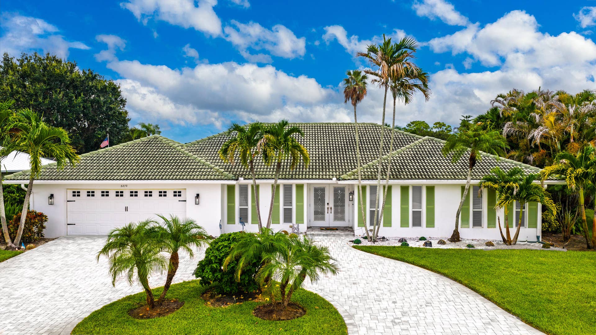 3273 SE FAIRWAY E, Stuart, FL 34997 Front