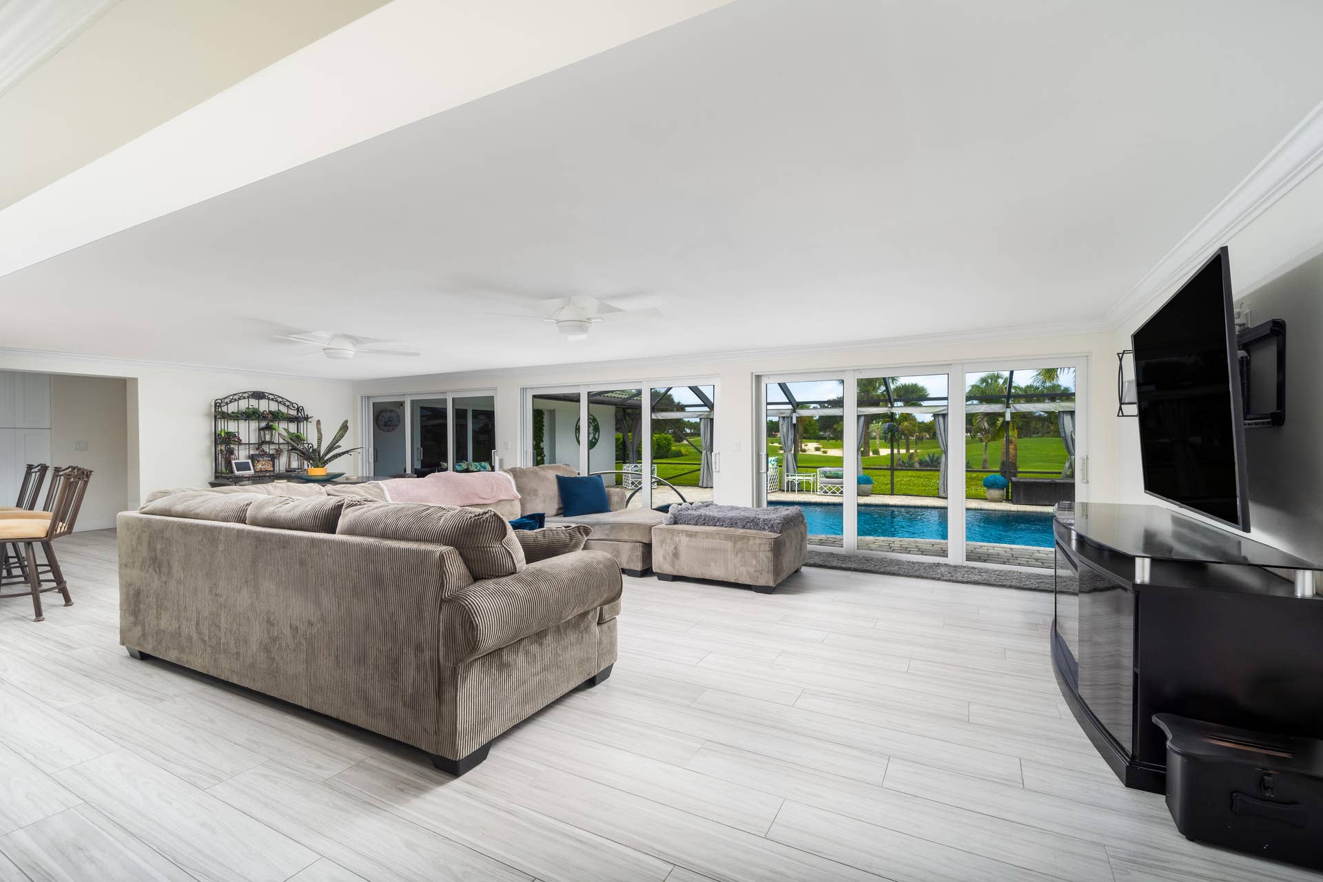 3273 SE FAIRWAY E, Stuart, FL 34997 Family Room