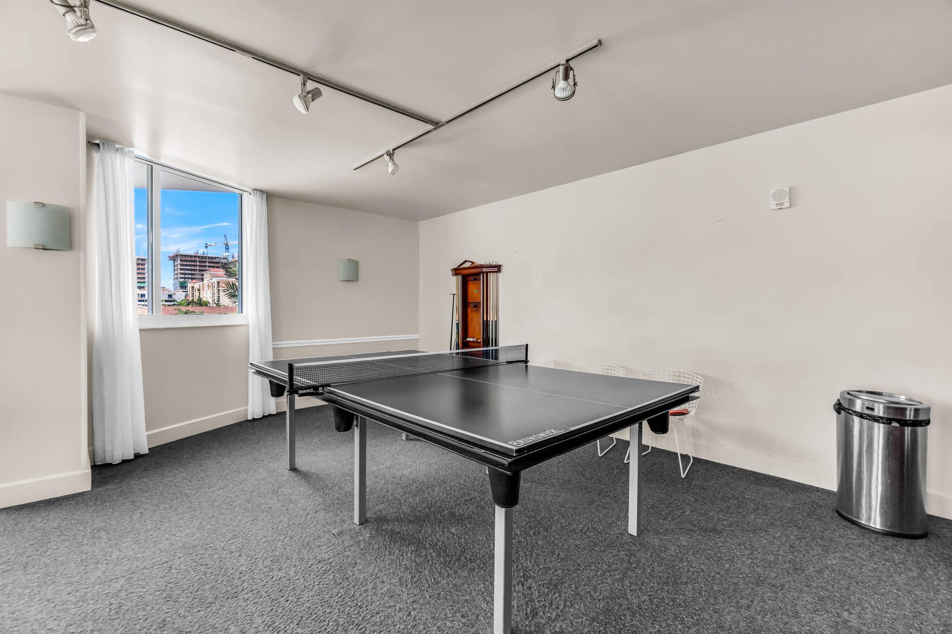 1551 N FLAGLER Drive, #817, West Palm Beach, FL 33401 Ping Pong