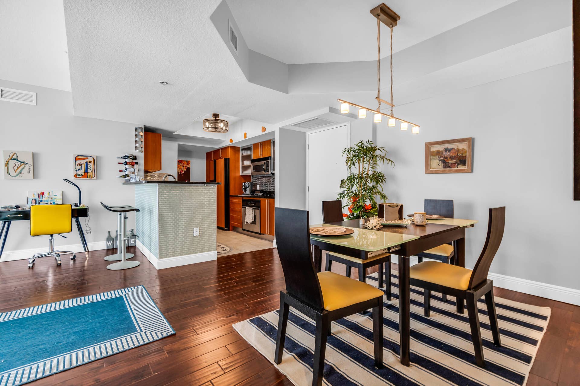 1551 N FLAGLER Drive, #817, West Palm Beach, FL 33401 Dining Area
