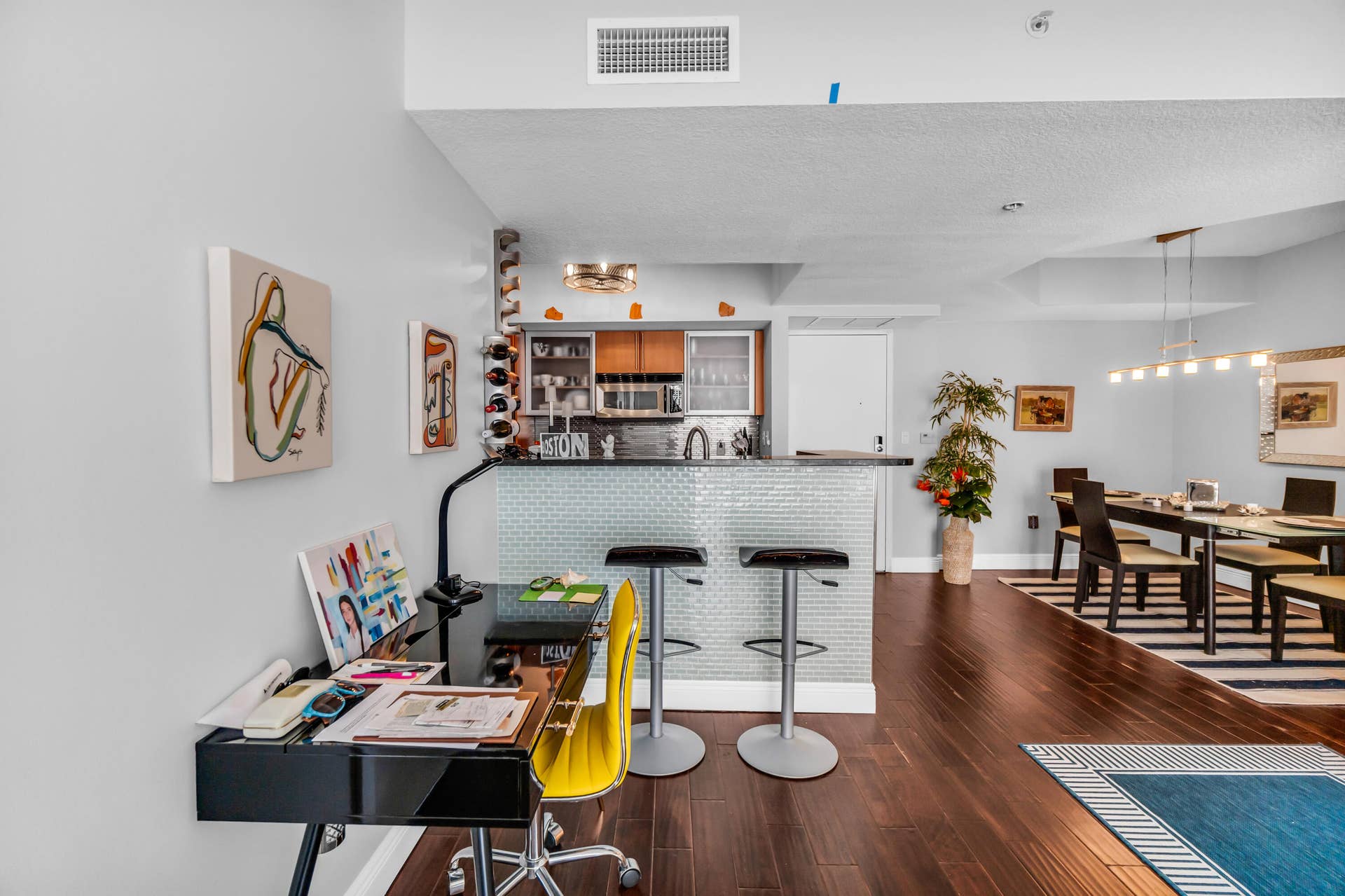 1551 N FLAGLER Drive, #817, West Palm Beach, FL 33401 Breakfast Bar