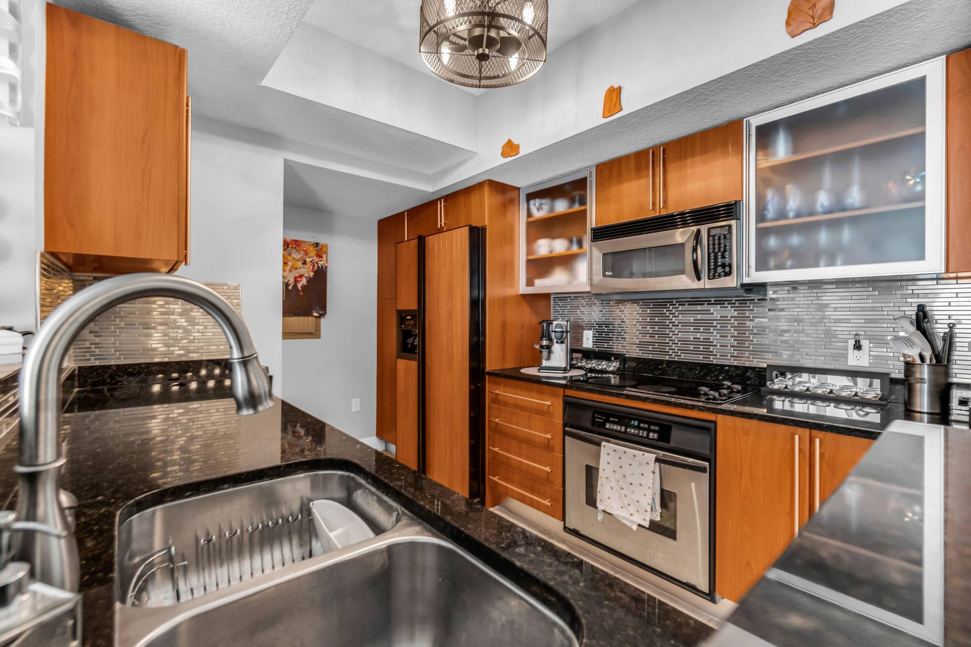 1551 N FLAGLER Drive, #817, West Palm Beach, FL 33401 Kitchen