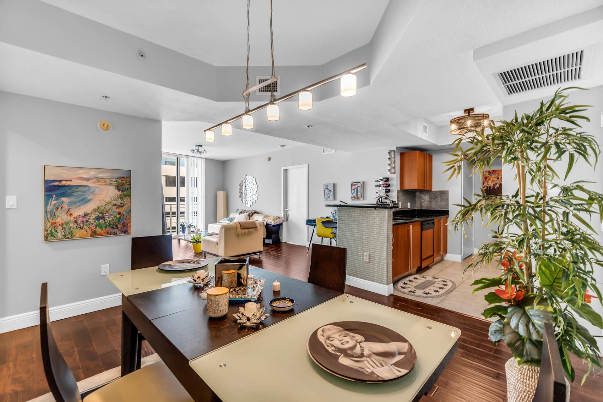 1551 N FLAGLER Drive, #817, West Palm Beach, FL 33401 Dining Area