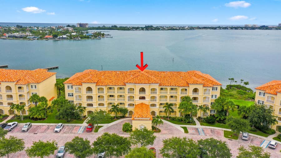 Property photo for 21 HARBOUR ISLE Drive W, #302, Fort Pierce, FL
