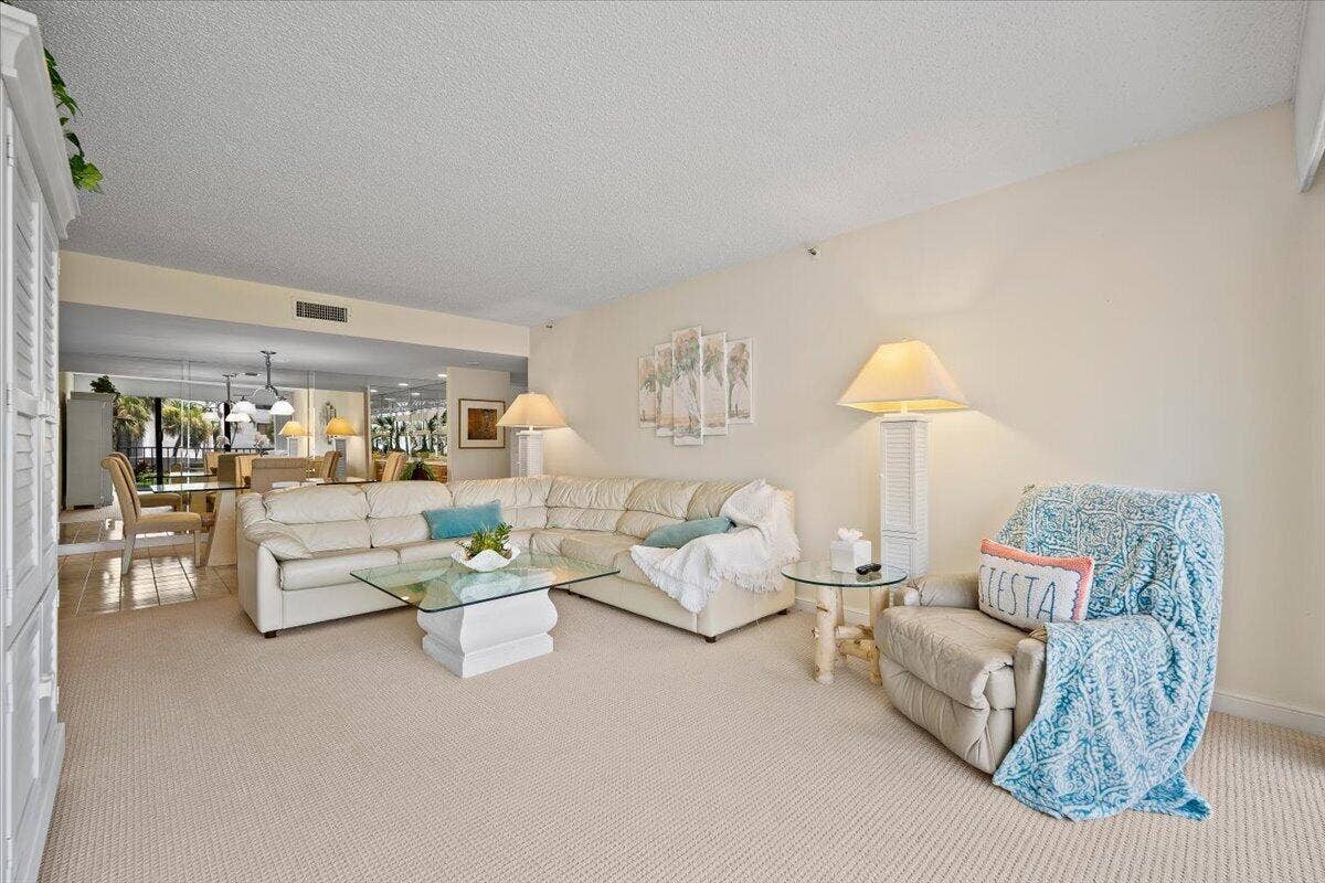 1300 S State Hwy A1A, #119, Jupiter, FL 33477 Living Room