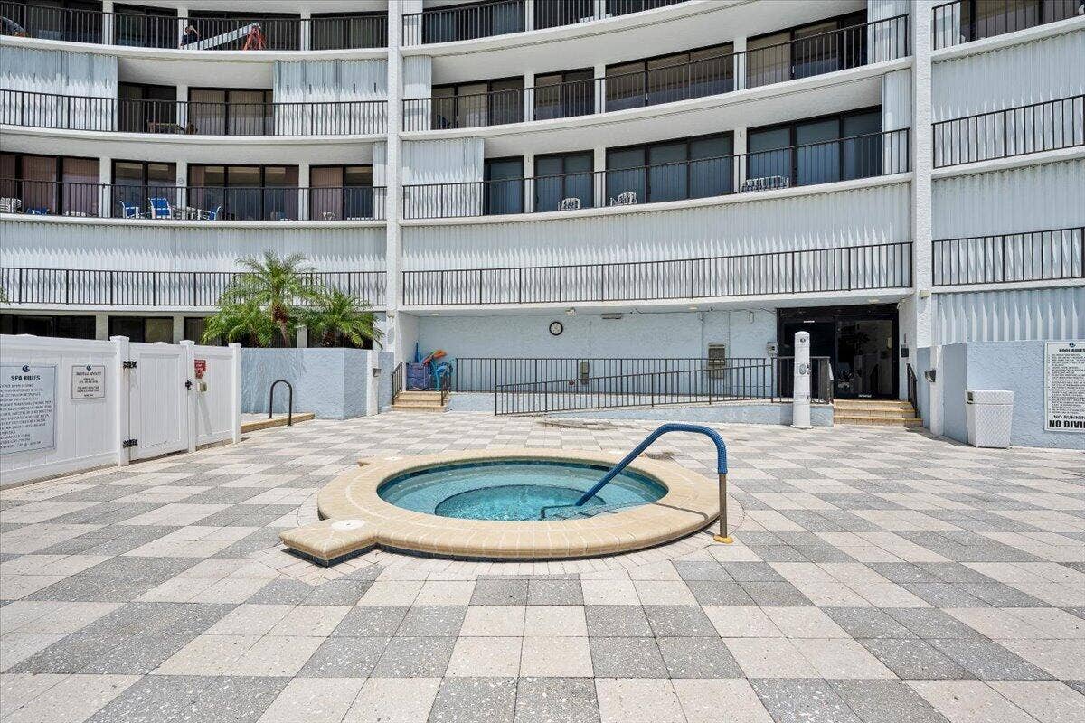 1300 S State Hwy A1A, #119, Jupiter, FL 33477 Pool Area