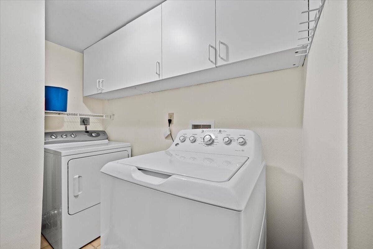 1300 S State Hwy A1A, #119, Jupiter, FL 33477 Laundry Room