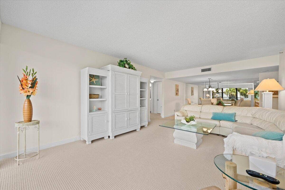 1300 S State Hwy A1A, #119, Jupiter, FL 33477 Living Room