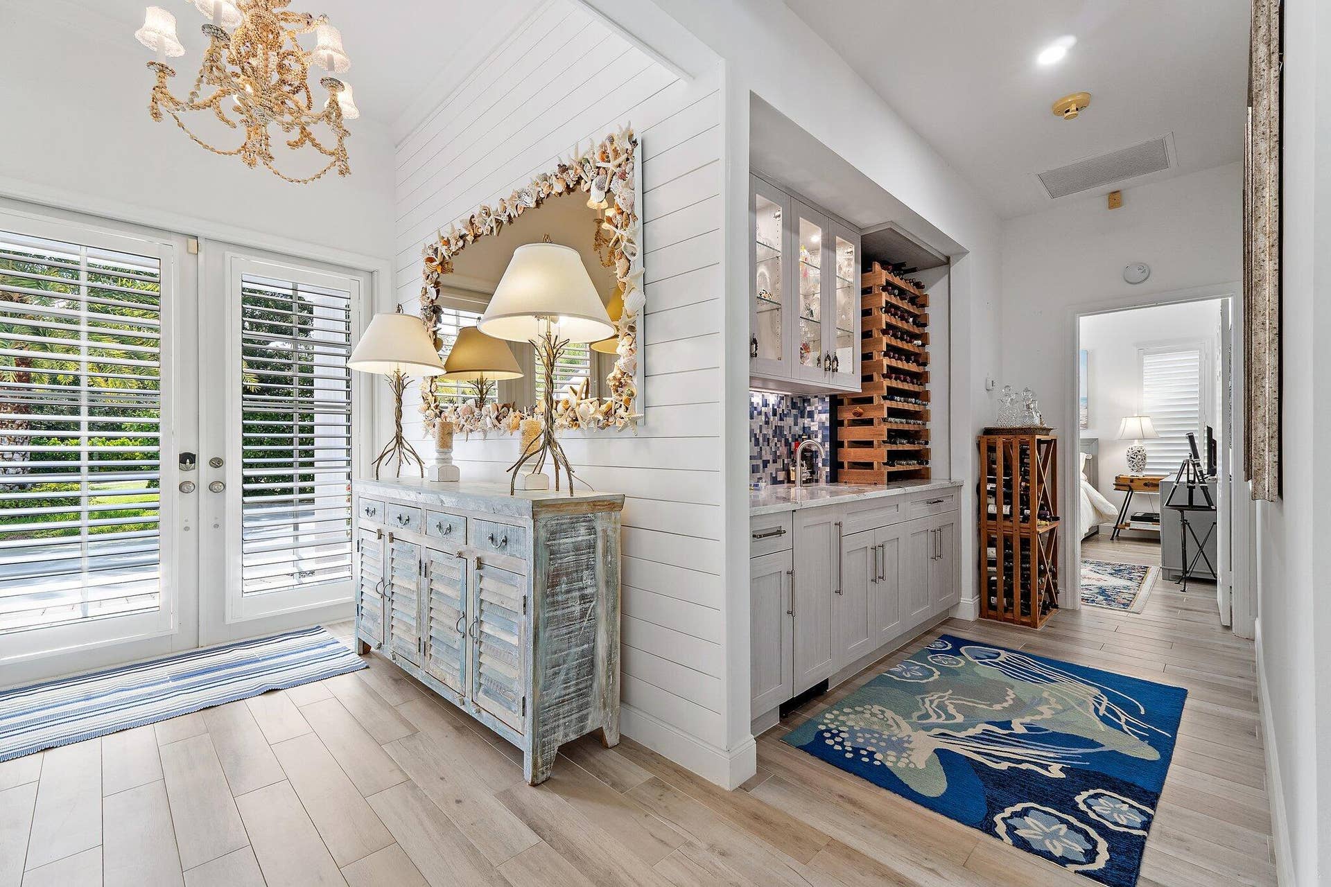 9906 SE Mahogany Way, Jupiter, FL 33469 Foyer - Wet Bar