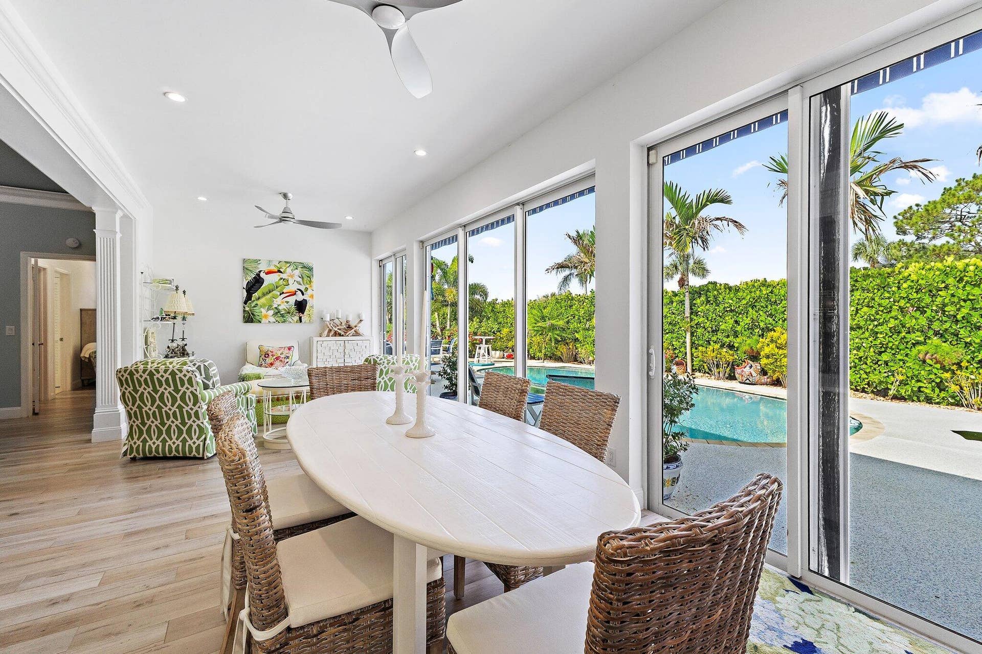 9906 SE Mahogany Way, Jupiter, FL 33469 Dining Area - Sun Room