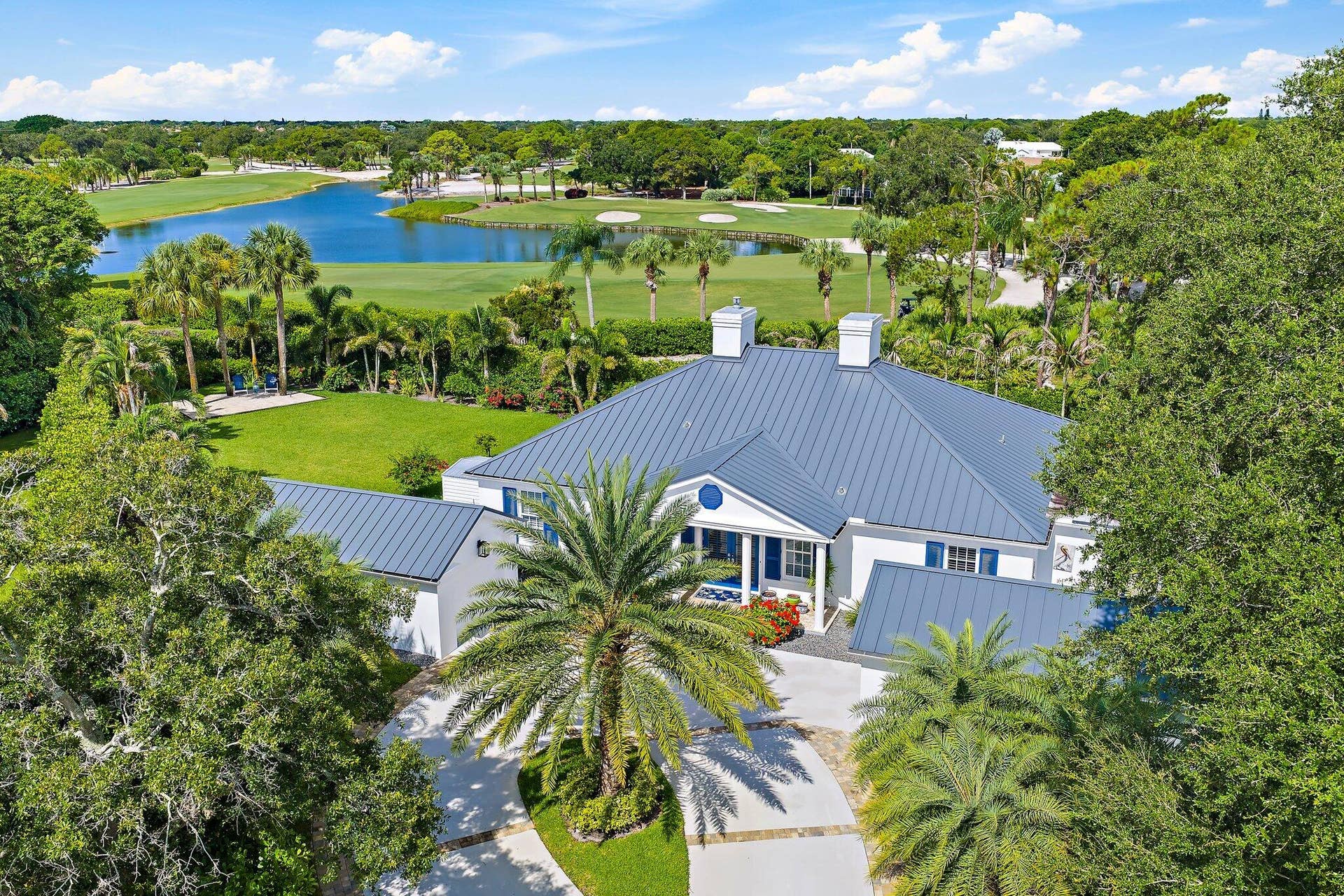 9906 SE Mahogany Way, Jupiter, FL 33469 Aerial Front View