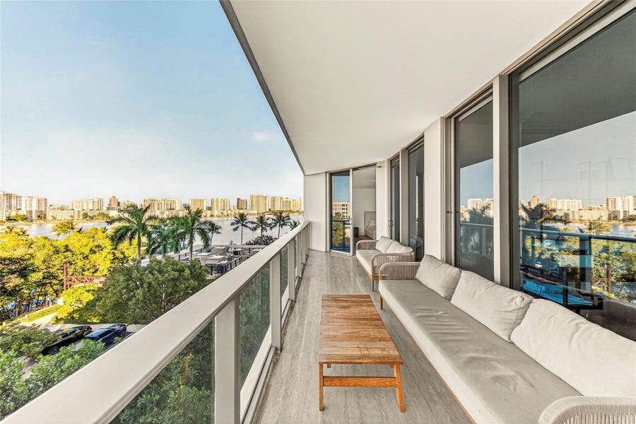 Property photo for 17301 Biscayne Boulevard, #506, North Miami Beach, FL