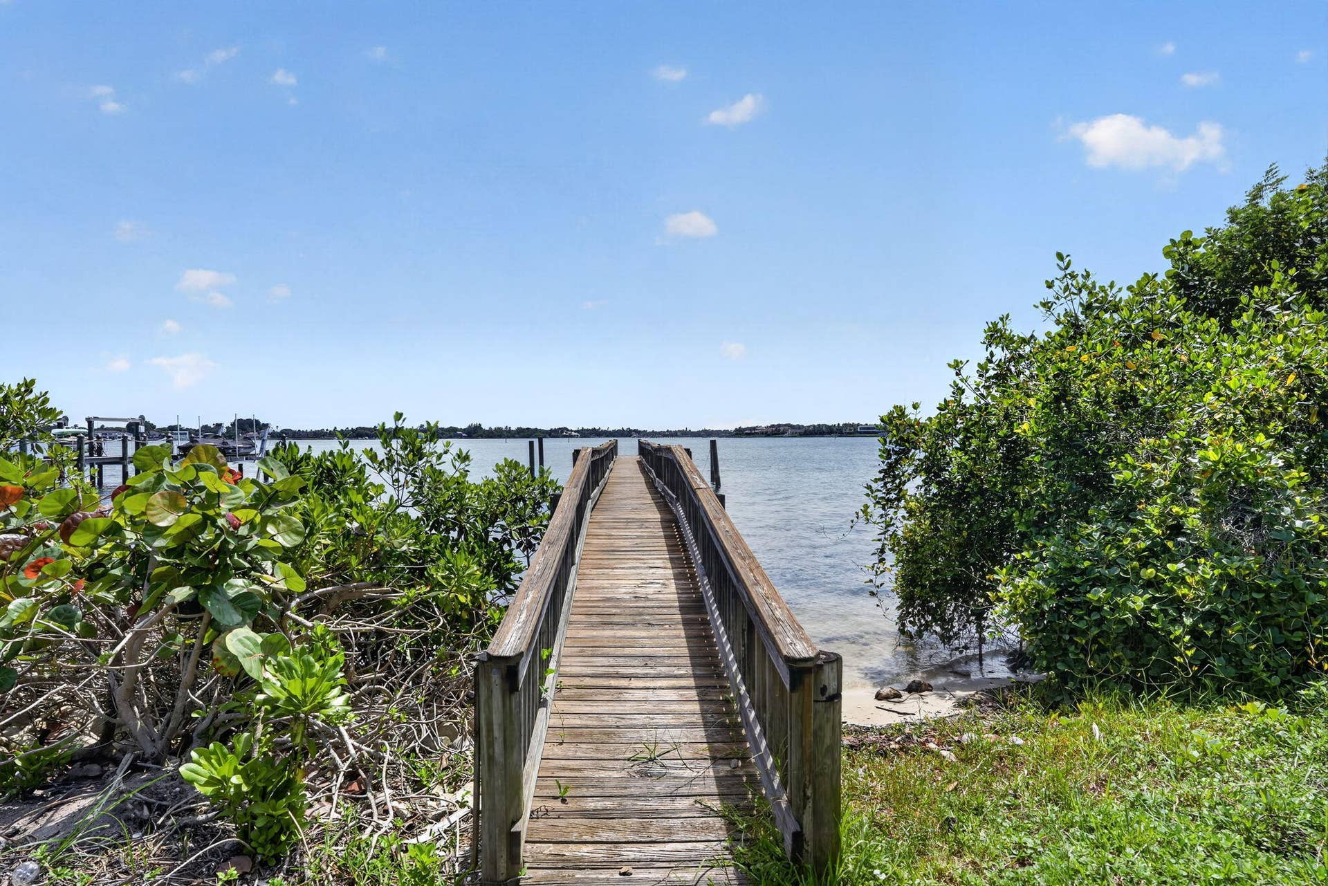 18821 Rio Vista Drive, Jupiter, FL 33469 3-web-or-mls-_MLP6001