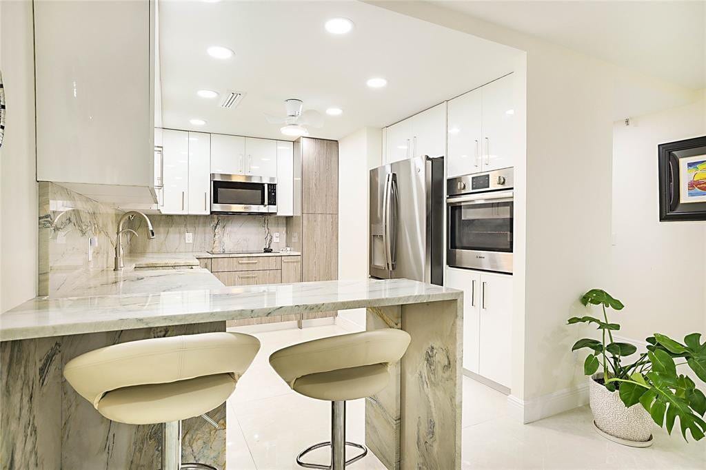 2800 N OCEAN Drive, #B-9A, Riviera Beach, FL 33404 Photo 14