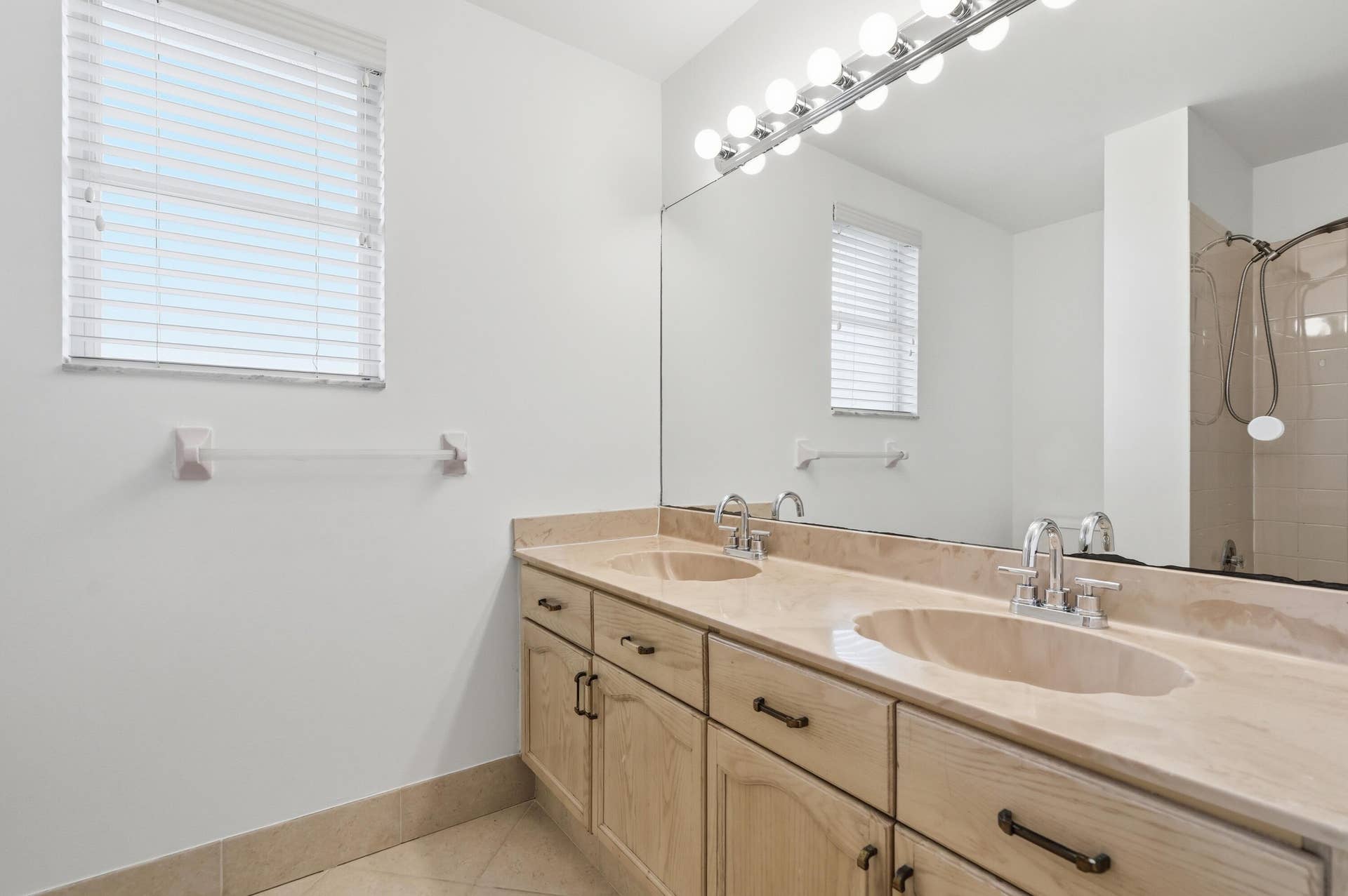 10729 EDINBURGH Street, Cooper City, FL 33026 DSC00647