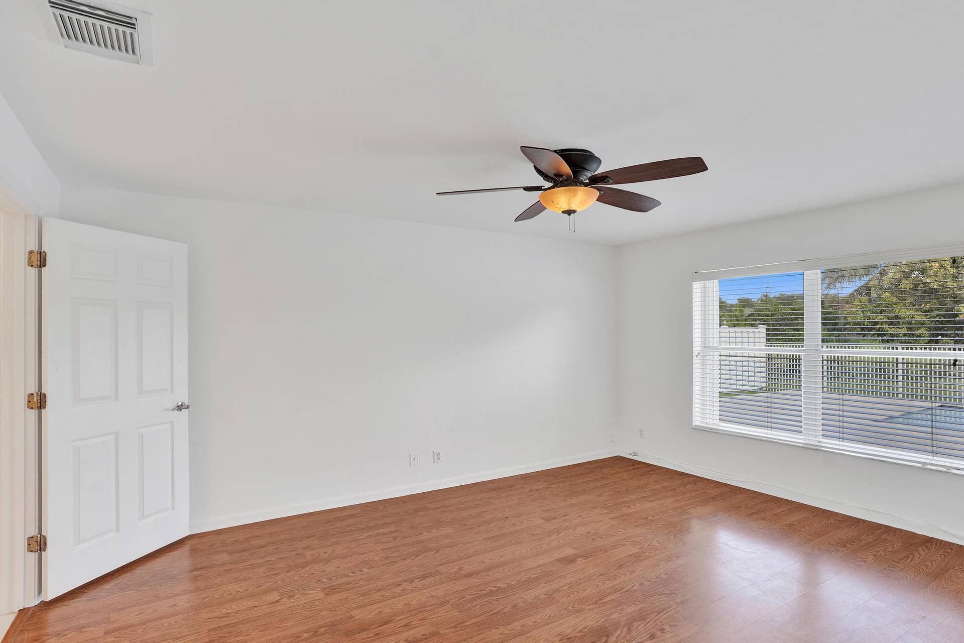 10729 EDINBURGH Street, Cooper City, FL 33026 DSC09520