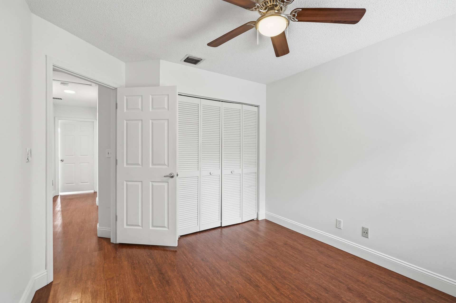 10729 EDINBURGH Street, Cooper City, FL 33026 DSC00668