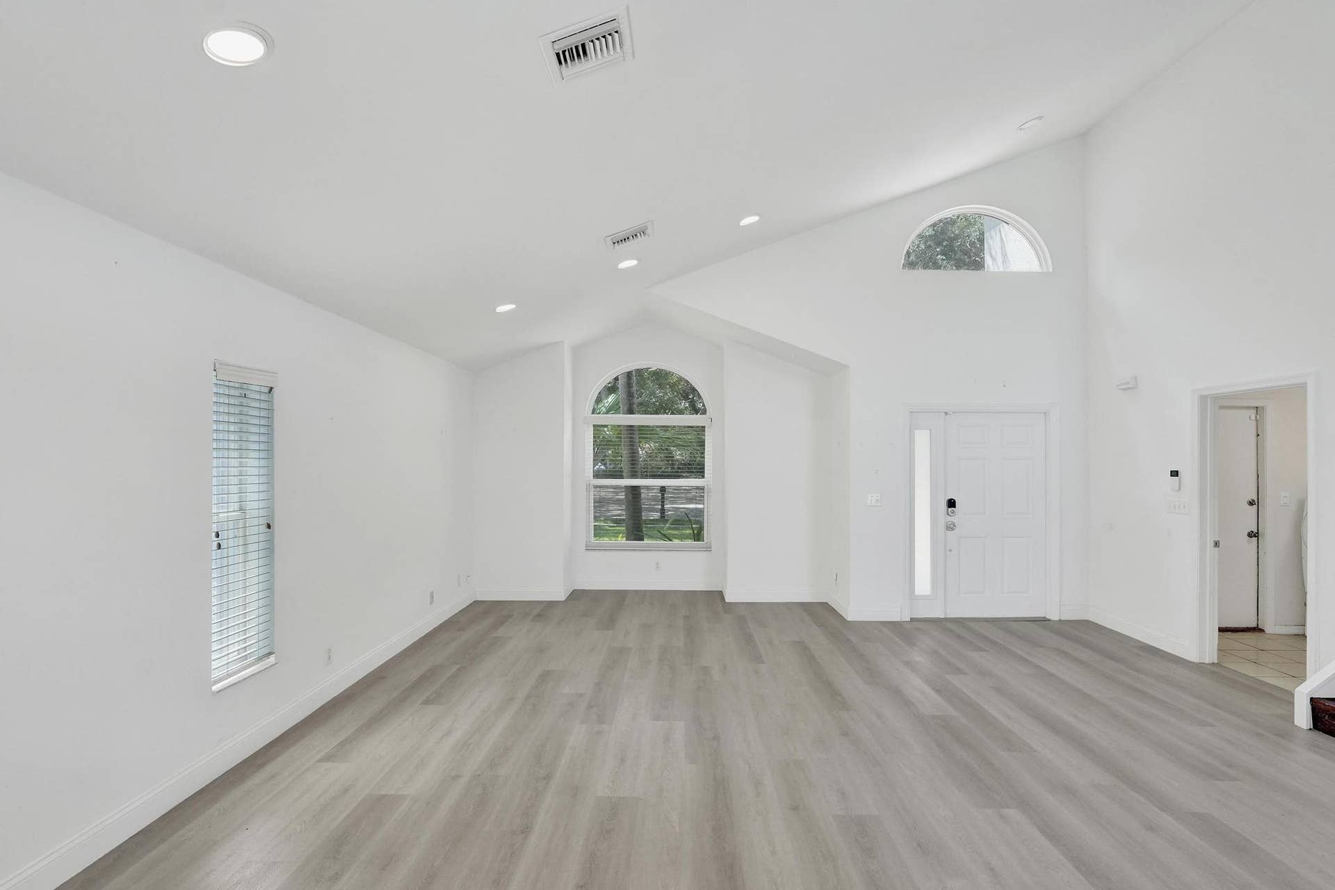 10729 EDINBURGH Street, Cooper City, FL 33026 DSC09505