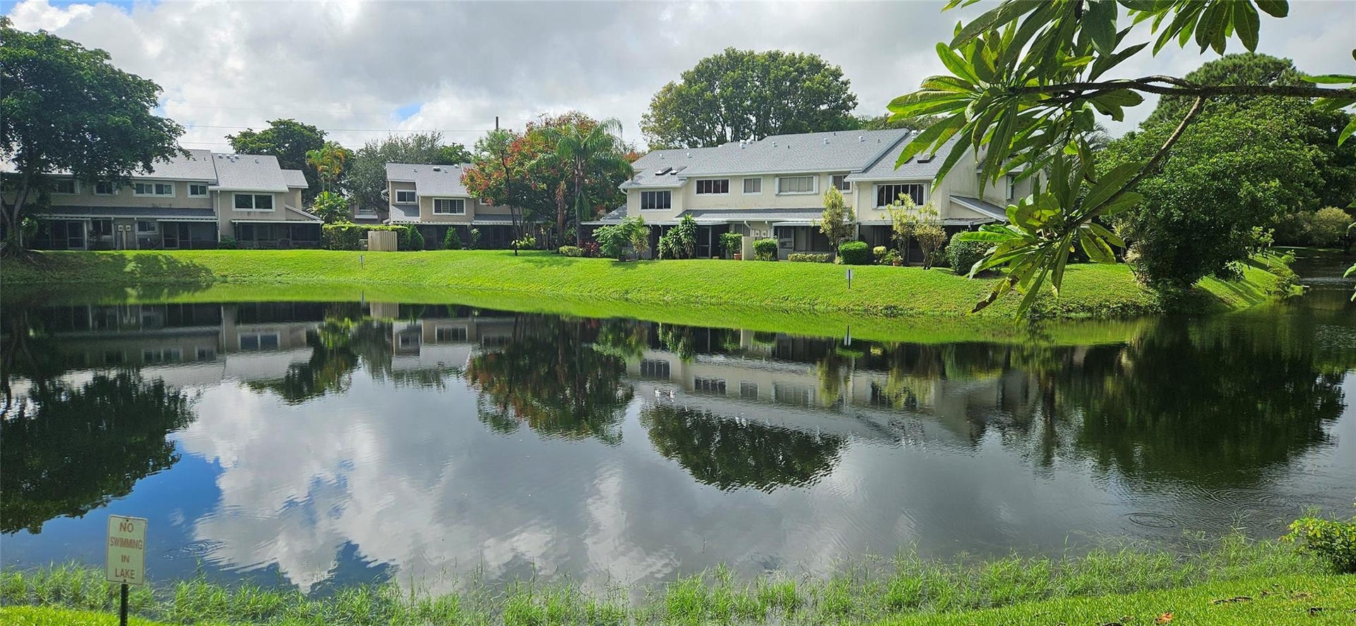 2262 DISCOVERY Circle W, Deerfield Beach, Deerfield Beach, FL 33442 Photo 4
