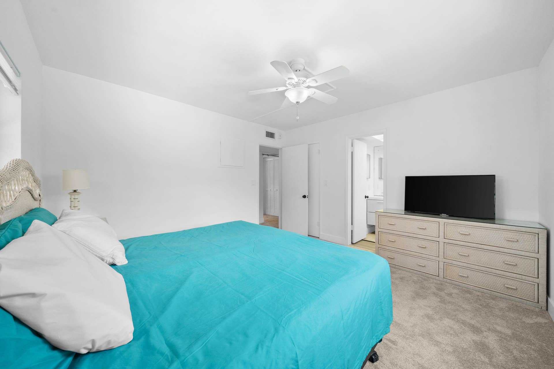 651 PINE Drive, #201, Pompano Beach, FL 33060 EBA59CBE-FF7F-4287-9EC6-02C034E07548
