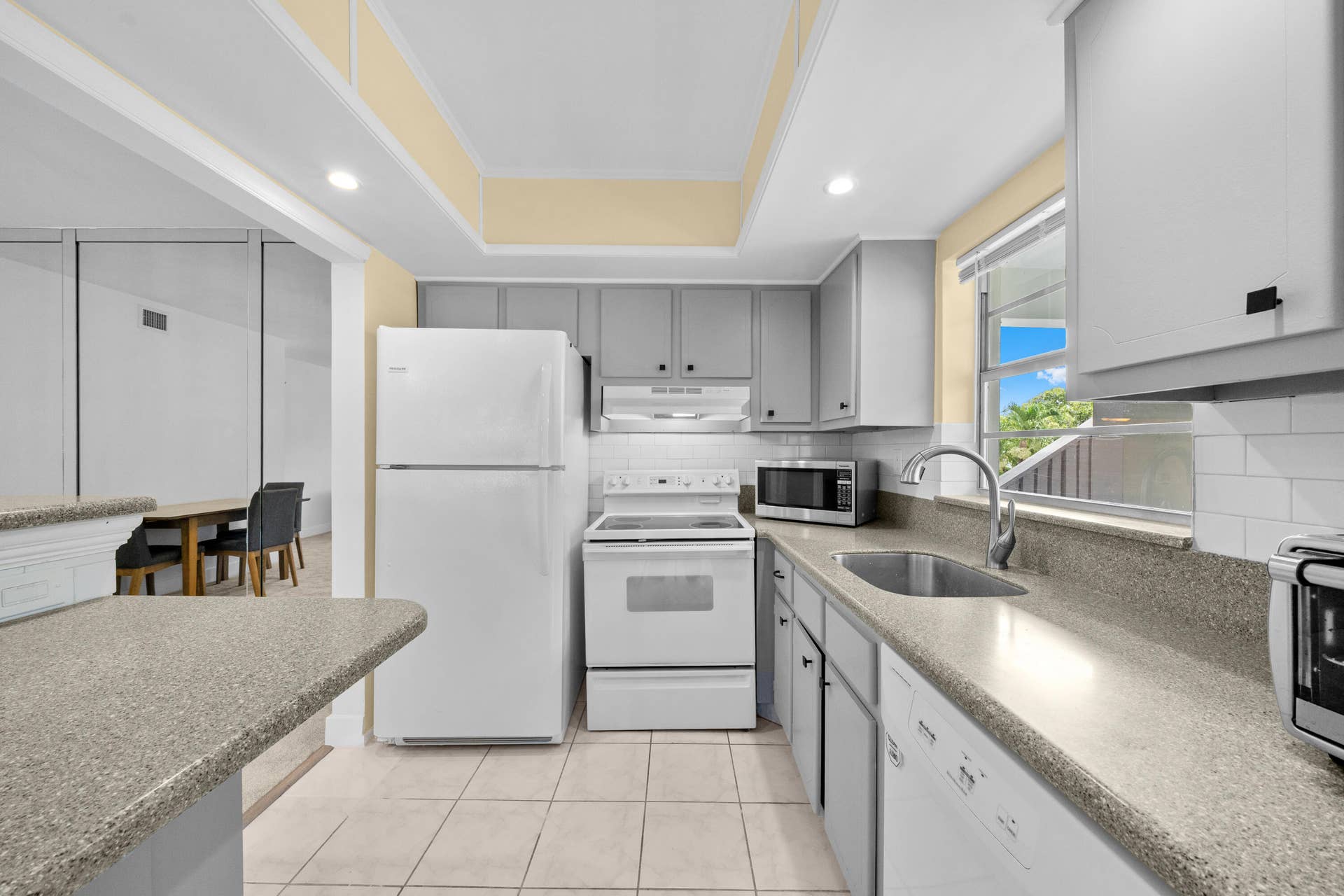 651 PINE Drive, #201, Pompano Beach, FL 33060 DDDF2972-1C0B-46E6-9DE6-5D1506204995