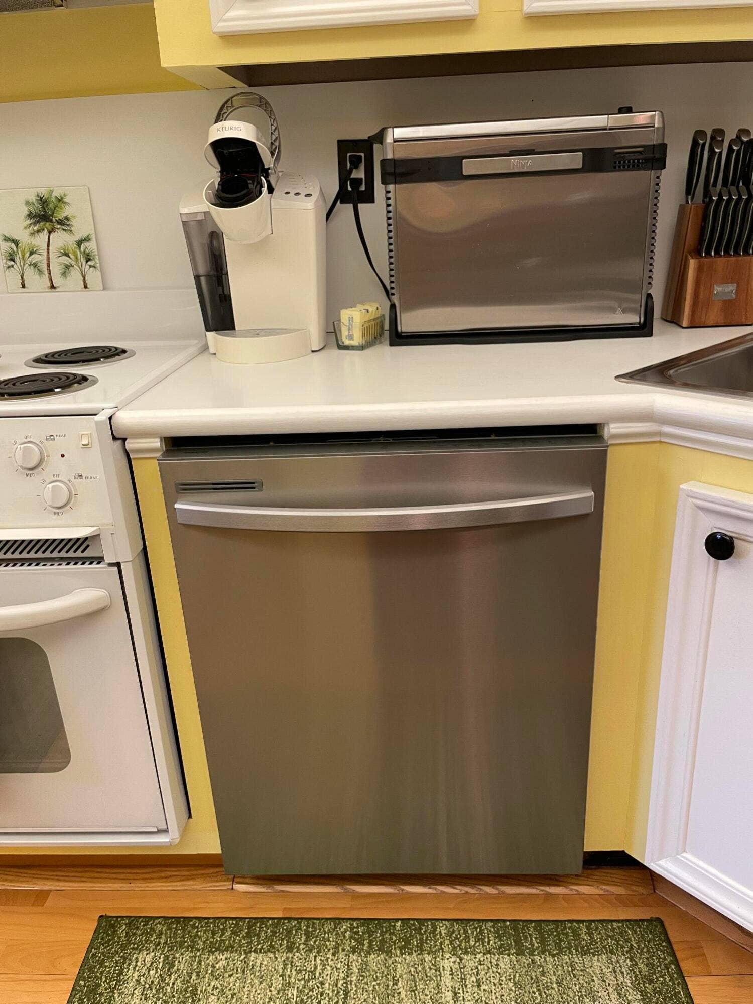 Brand New Stainless Steel Dishwasher installed first week of May 2026.