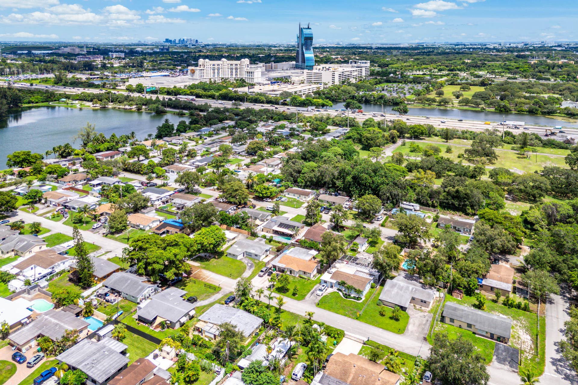 5811 SW 53RD Terrace, Davie, FL 33314 041-5811Southwest53rdTerrace-Davie-FL-33