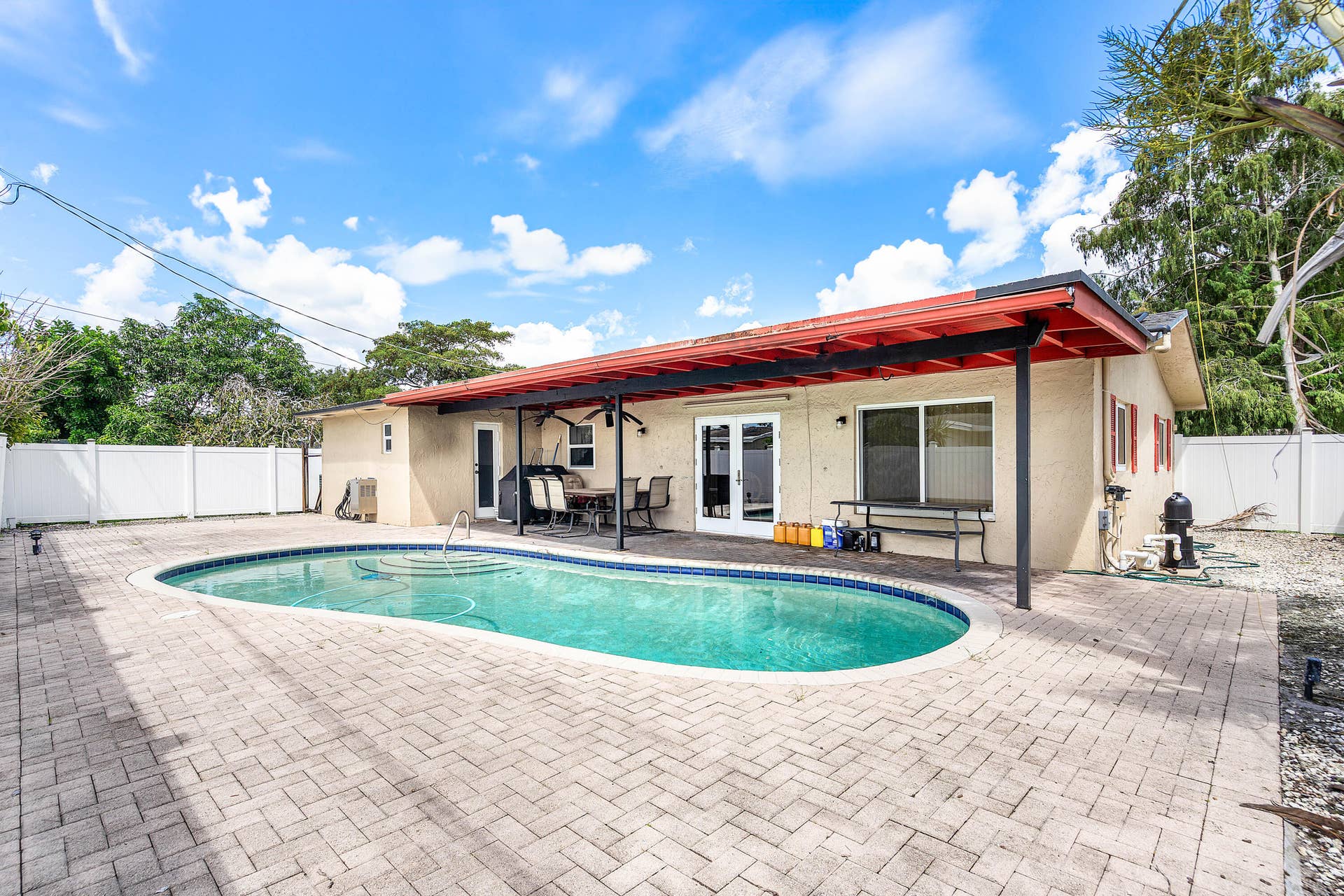 5811 SW 53RD Terrace, Davie, FL 33314 026-5811Southwest53rdTerrace-Davie-FL-33