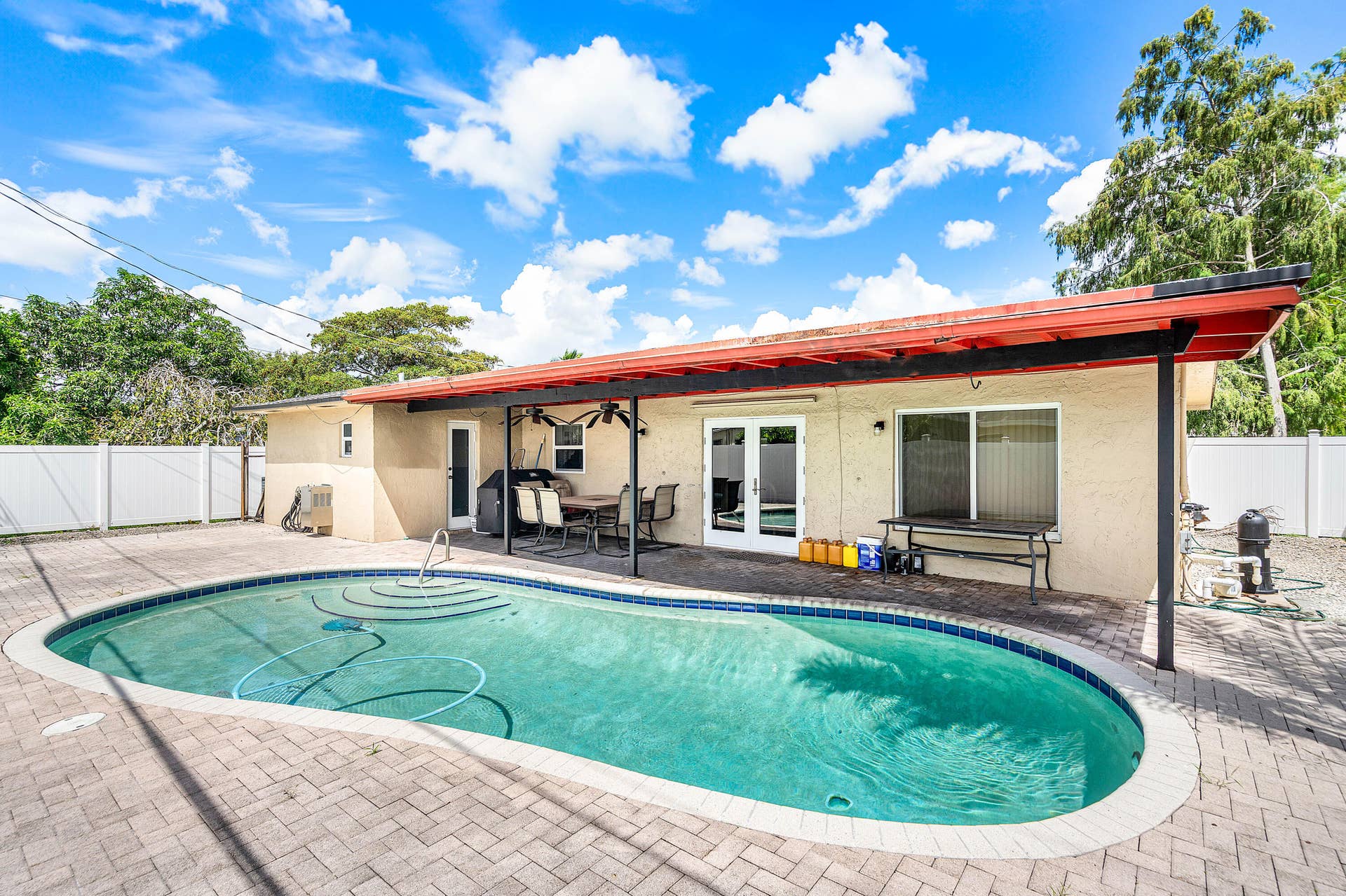 5811 SW 53RD Terrace, Davie, FL 33314 032-5811Southwest53rdTerrace-Davie-FL-33