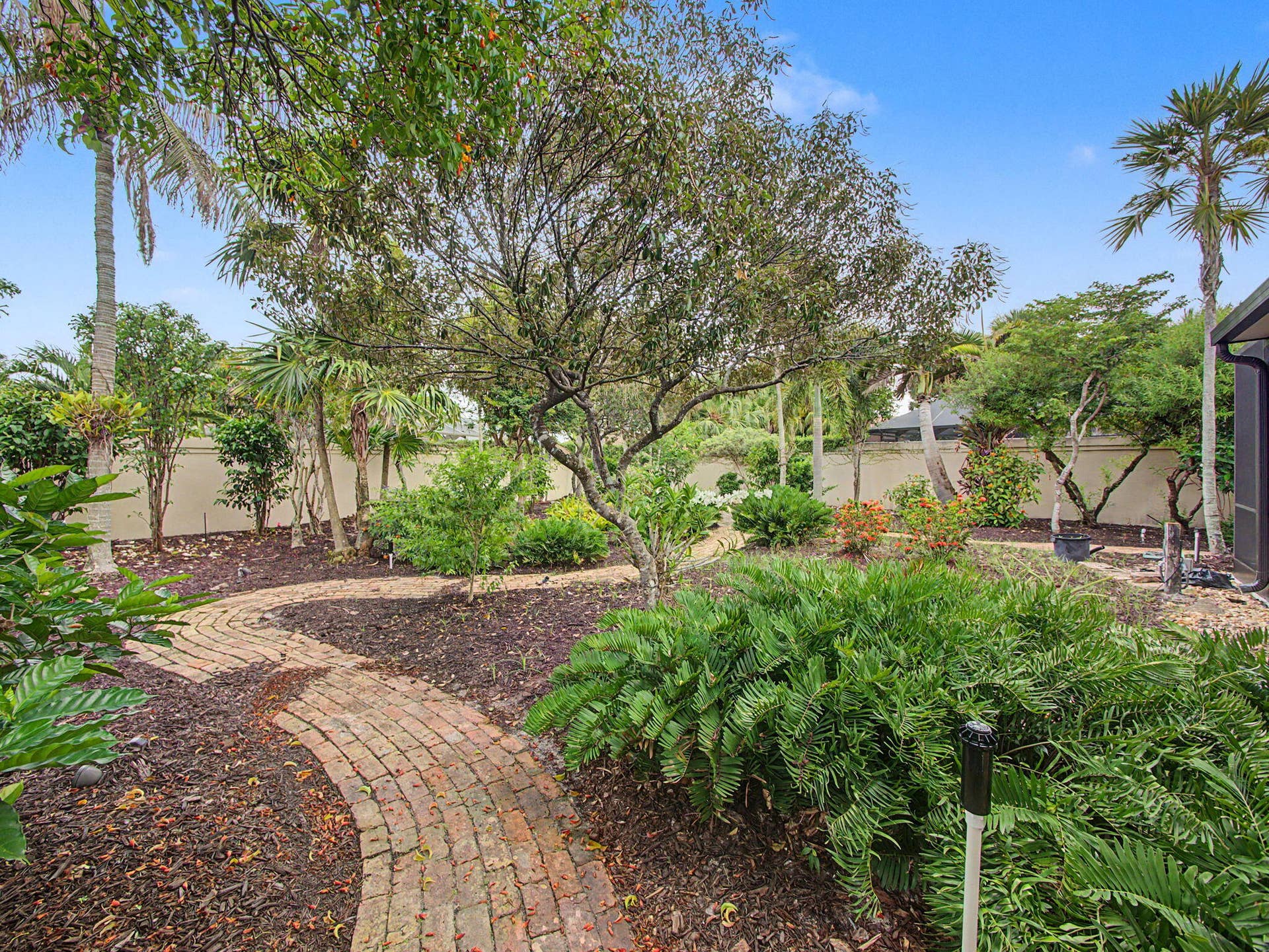 303 LEEWARD Drive, Jupiter, FL 33477 33-web-or-mls-025