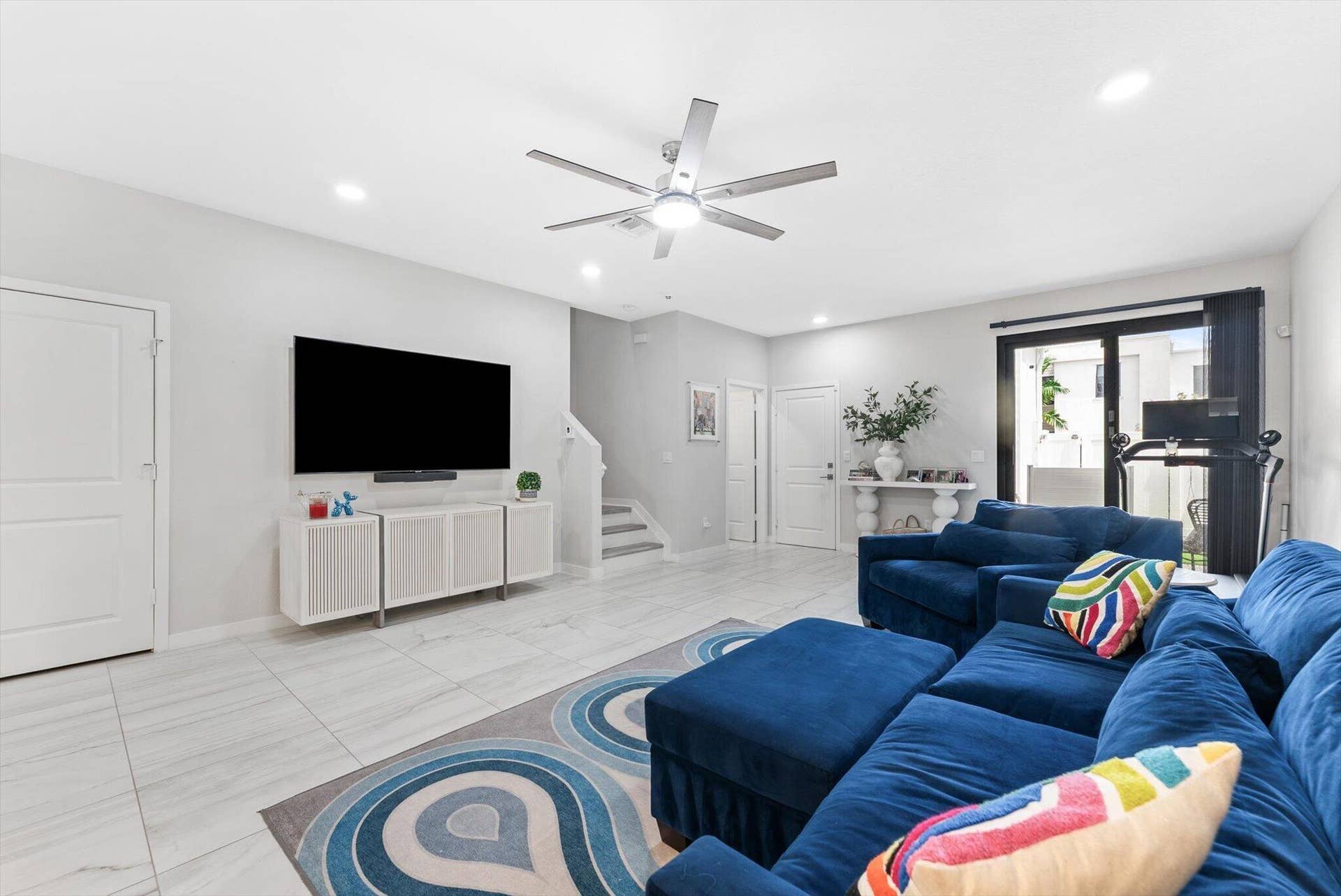 405 NW 17th Street, Fort Lauderdale, FL 33311 09-9