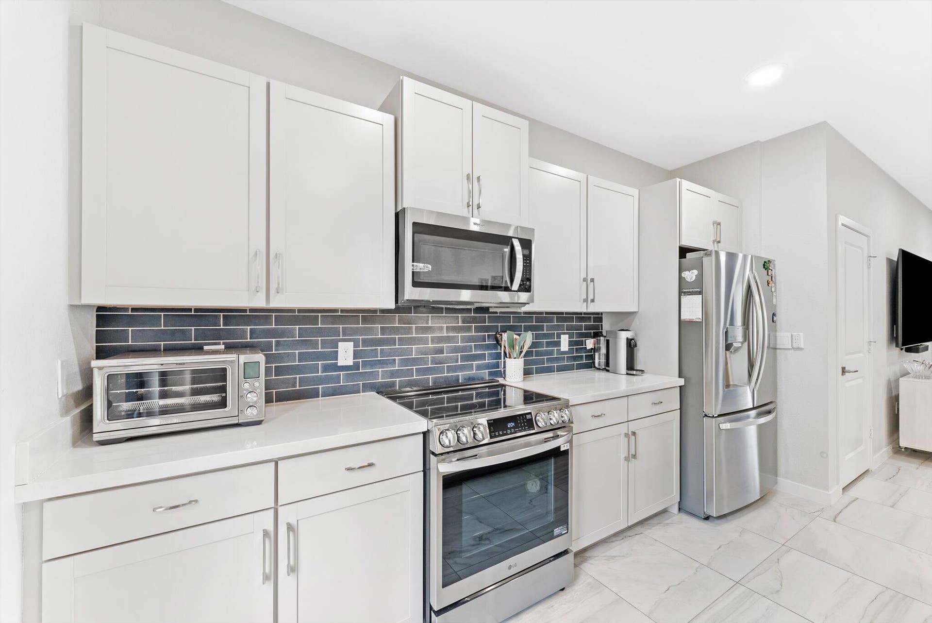 405 NW 17th Street, Fort Lauderdale, FL 33311 15-15