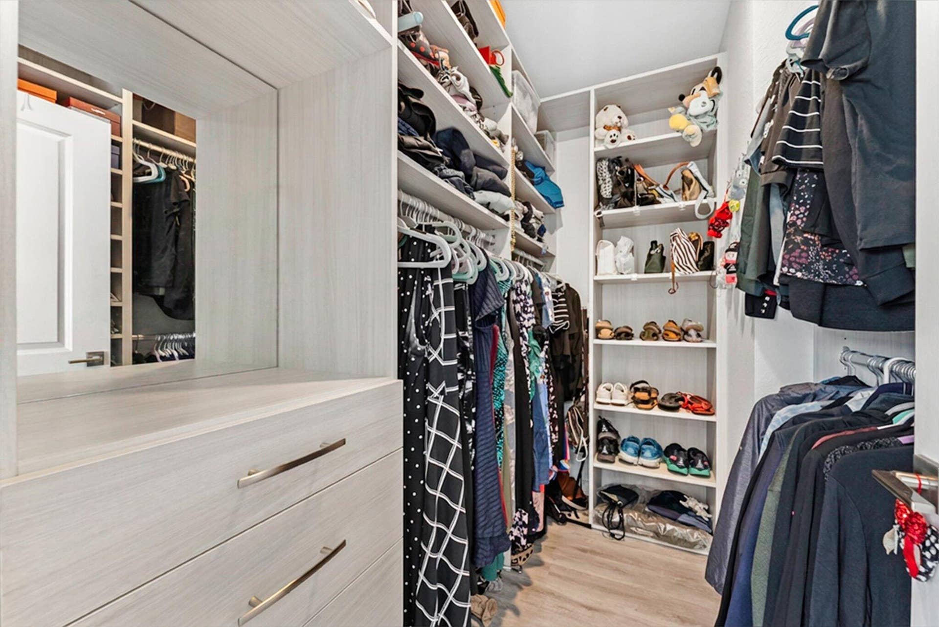 405 NW 17th Street, Fort Lauderdale, FL 33311 Primary Room Walk In Closet