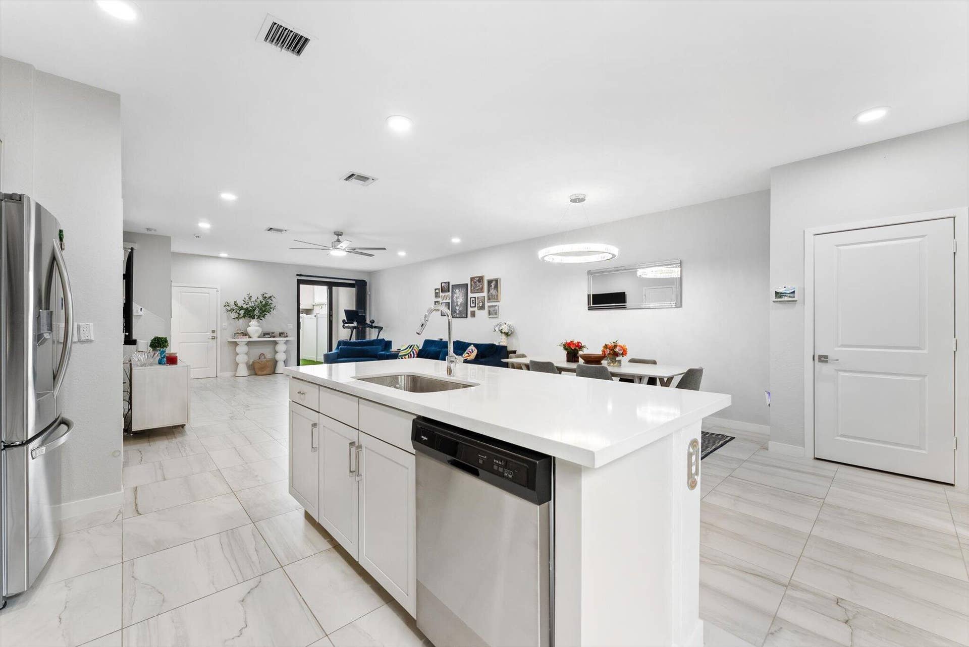 405 NW 17th Street, Fort Lauderdale, FL 33311 16-16
