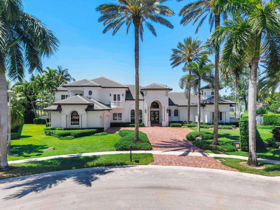 Property photo for 366 SWEET BAY Avenue, Plantation, FL