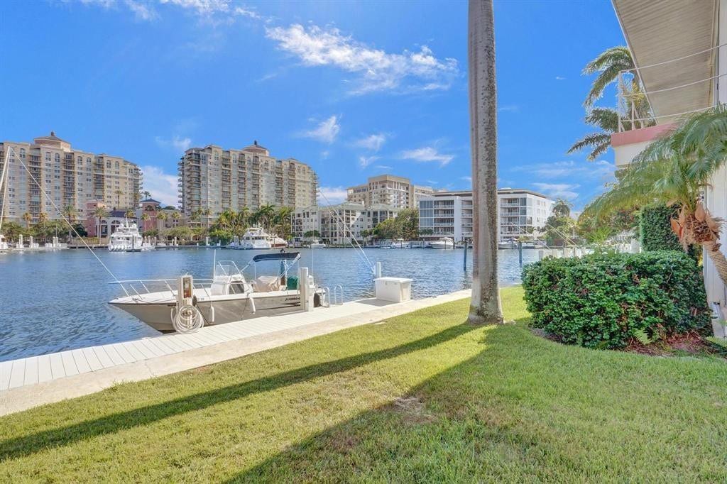 2760 YACHT CLUB Boulevard, #10C, Fort Lauderdale, Fort Lauderdale, FL 33304 Waterfront dock with composite decking and mooring cleats opens directly onto the bay