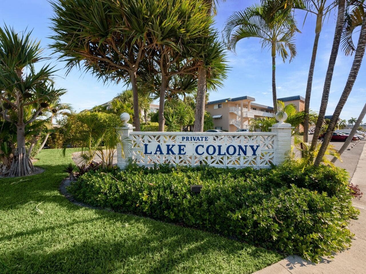 111 Doolen Court, #110, North Palm Beach, FL 33408 Lake Colony Entrance